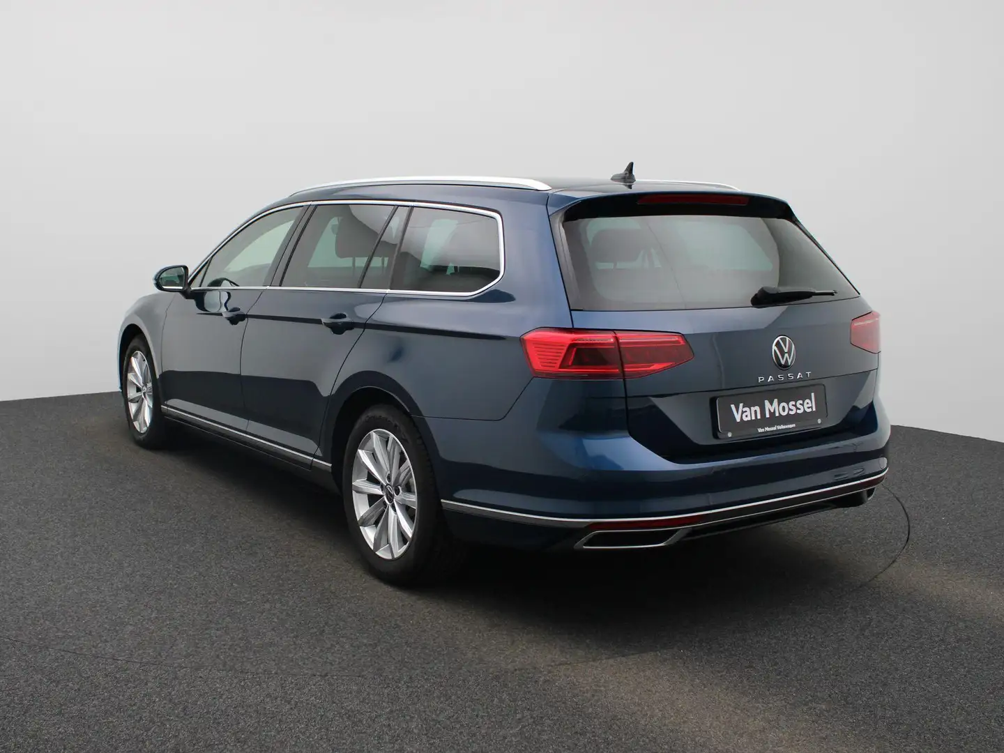 Volkswagen Passat Variant 2.0 TDI 110kW DSG Elegance ZETELVERWARMING | ACC | Blauw - 2