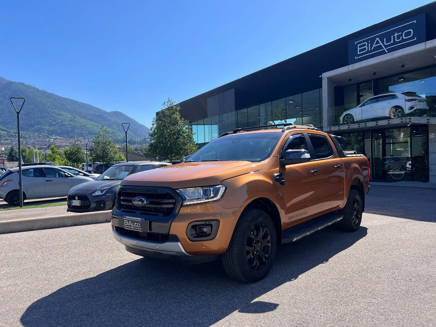 Ford Ranger 2.0 TDCI DC WILDTRAK 213CV IVA COMPRESA Arancione - 1