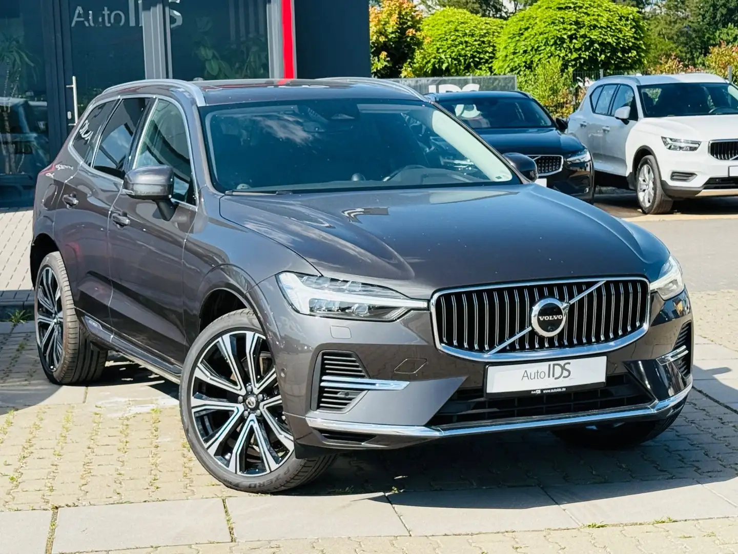 Volvo XC60 XC60 R Design Recharge Plug-In Hybrid AWD Bleu - 2