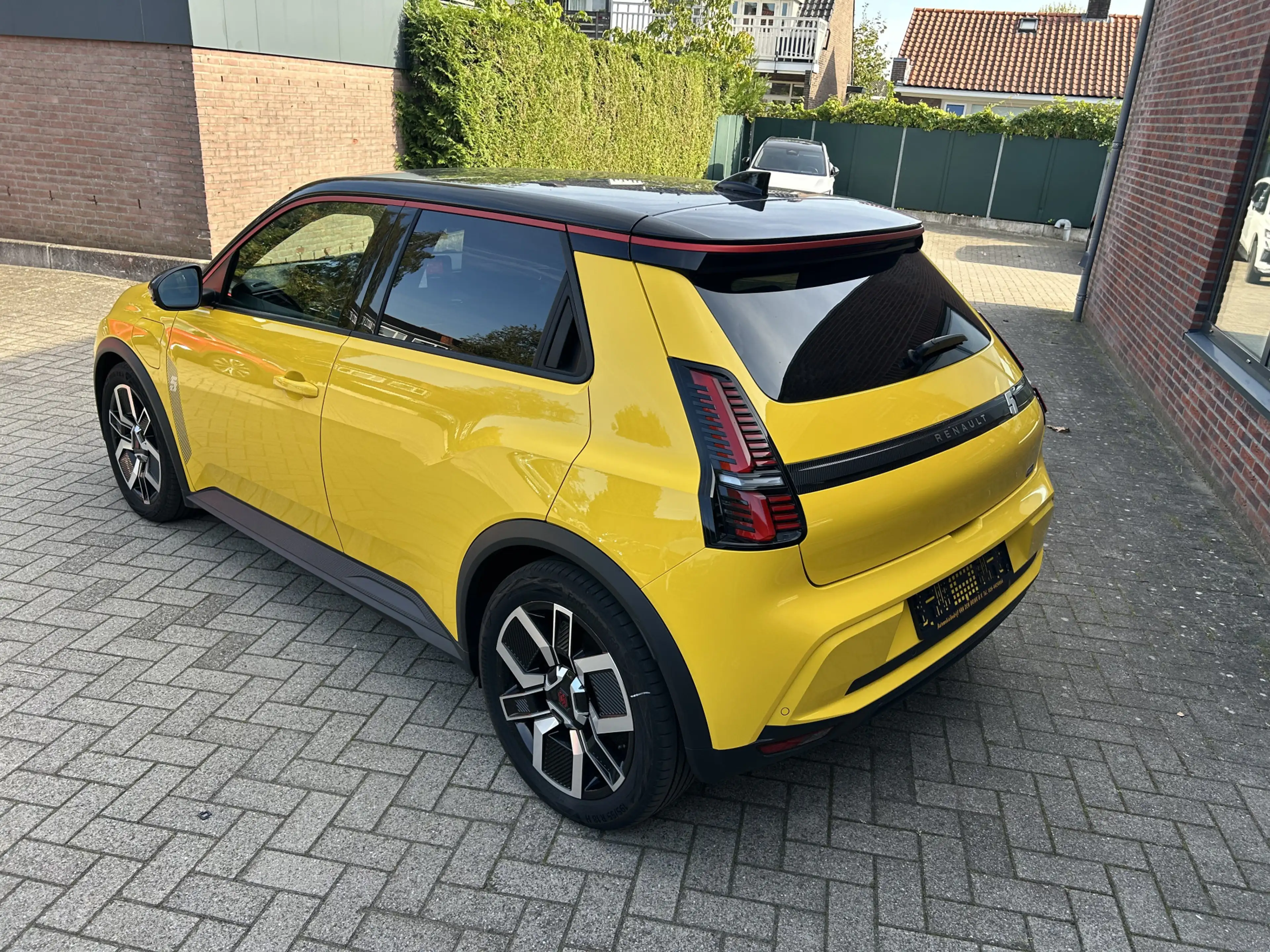 Renault R 5 comfort range techno 52 kWh — photo 6