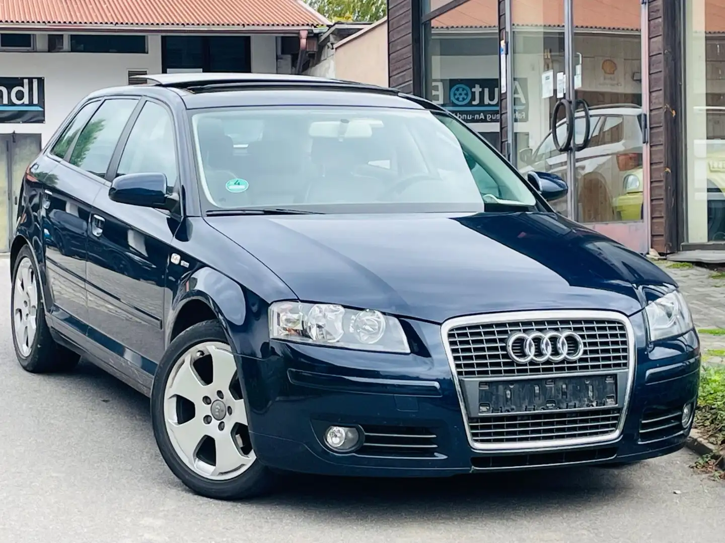 Audi A3 1.6 FSI Bleu - 1