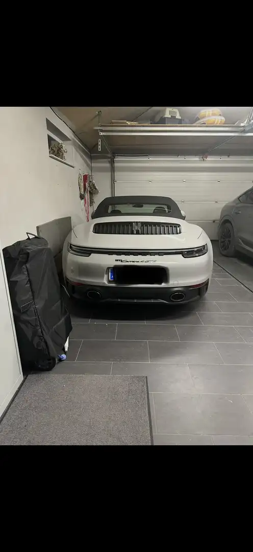 Porsche 992 911 Carrera 4 GTS Cabrio - 2