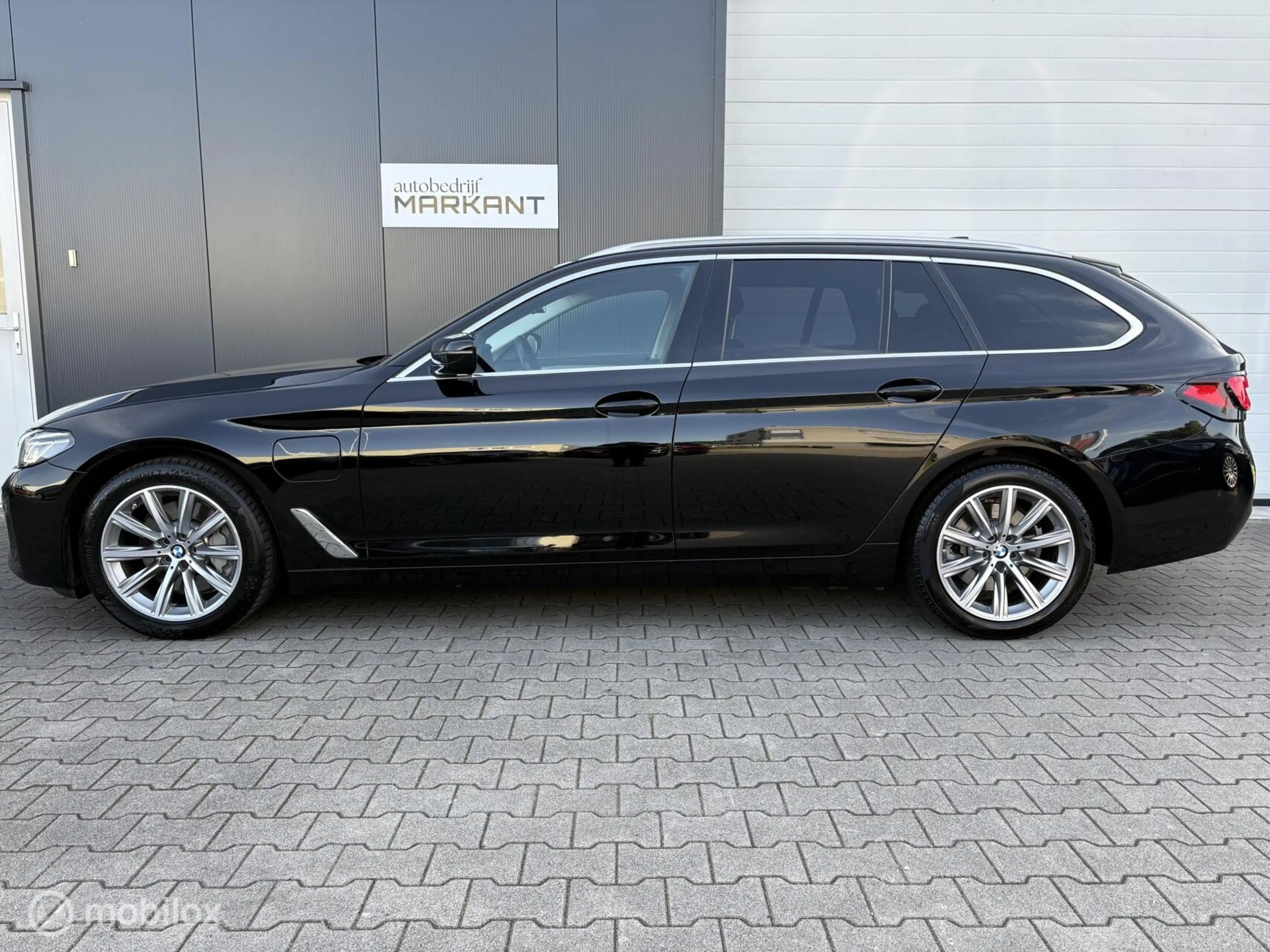 BMW 530 5-serie Touring 530e High Executive HUD / LED / Tr — photo 2