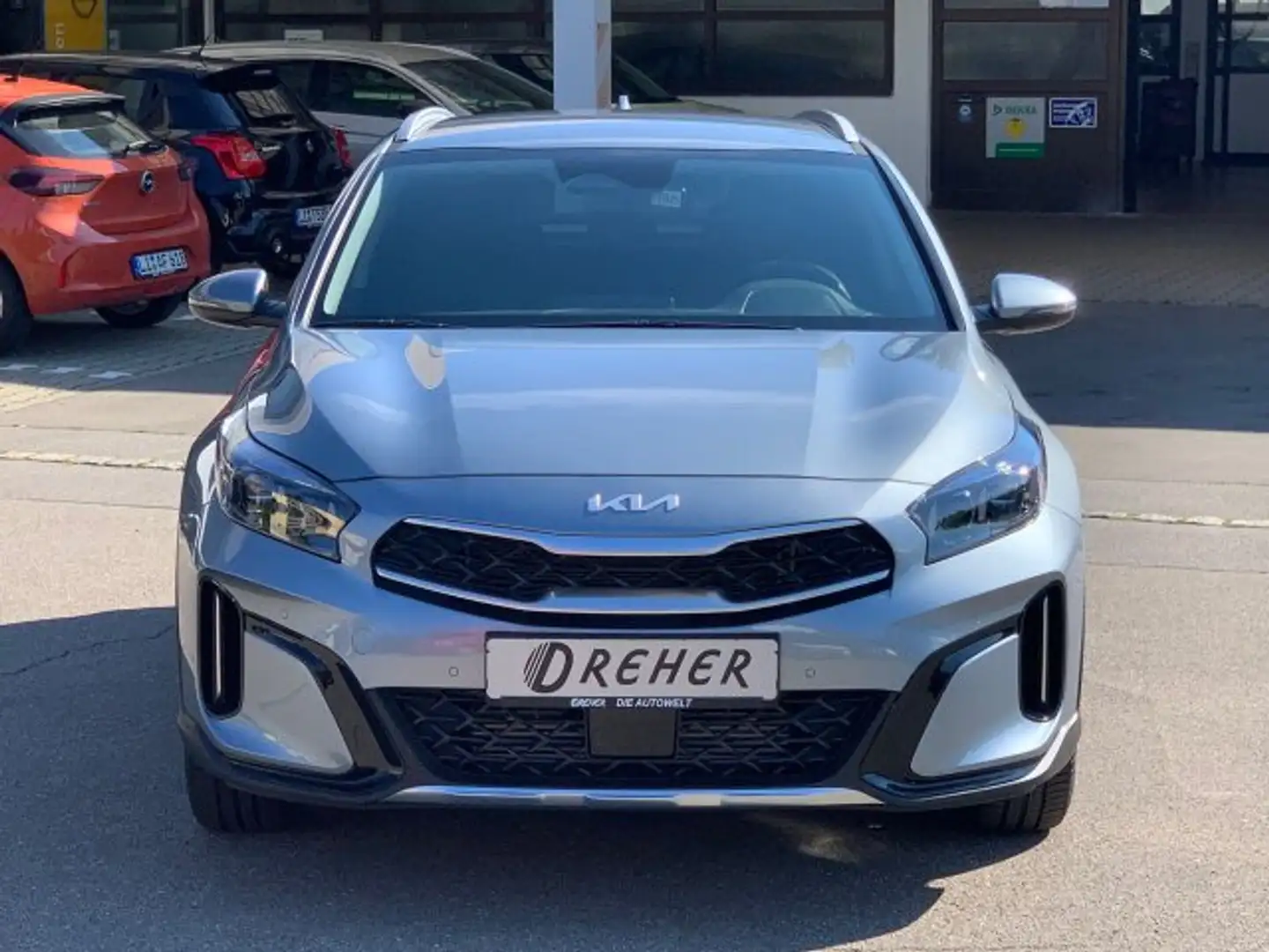 Kia XCeed Xceed 1.5 T-GDI EXCLUSIVE 7DCT Navi/DAB/LM Silber - 2