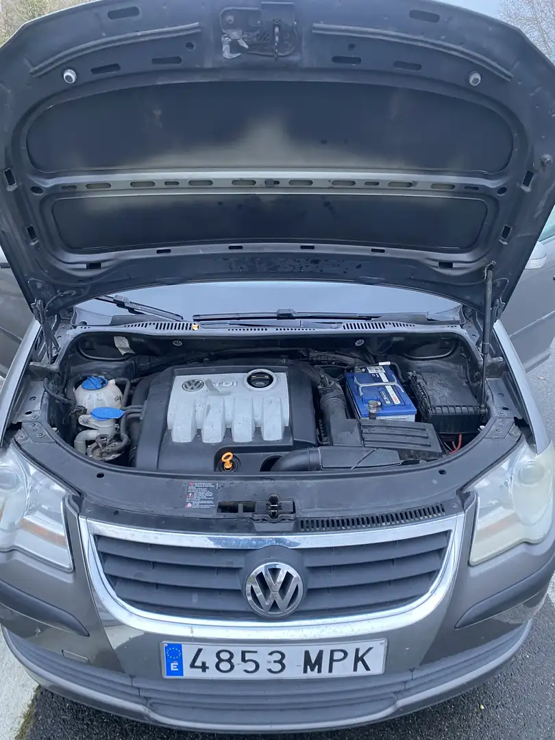 Volkswagen Touran 1.9TDI Traveller 105 - 2