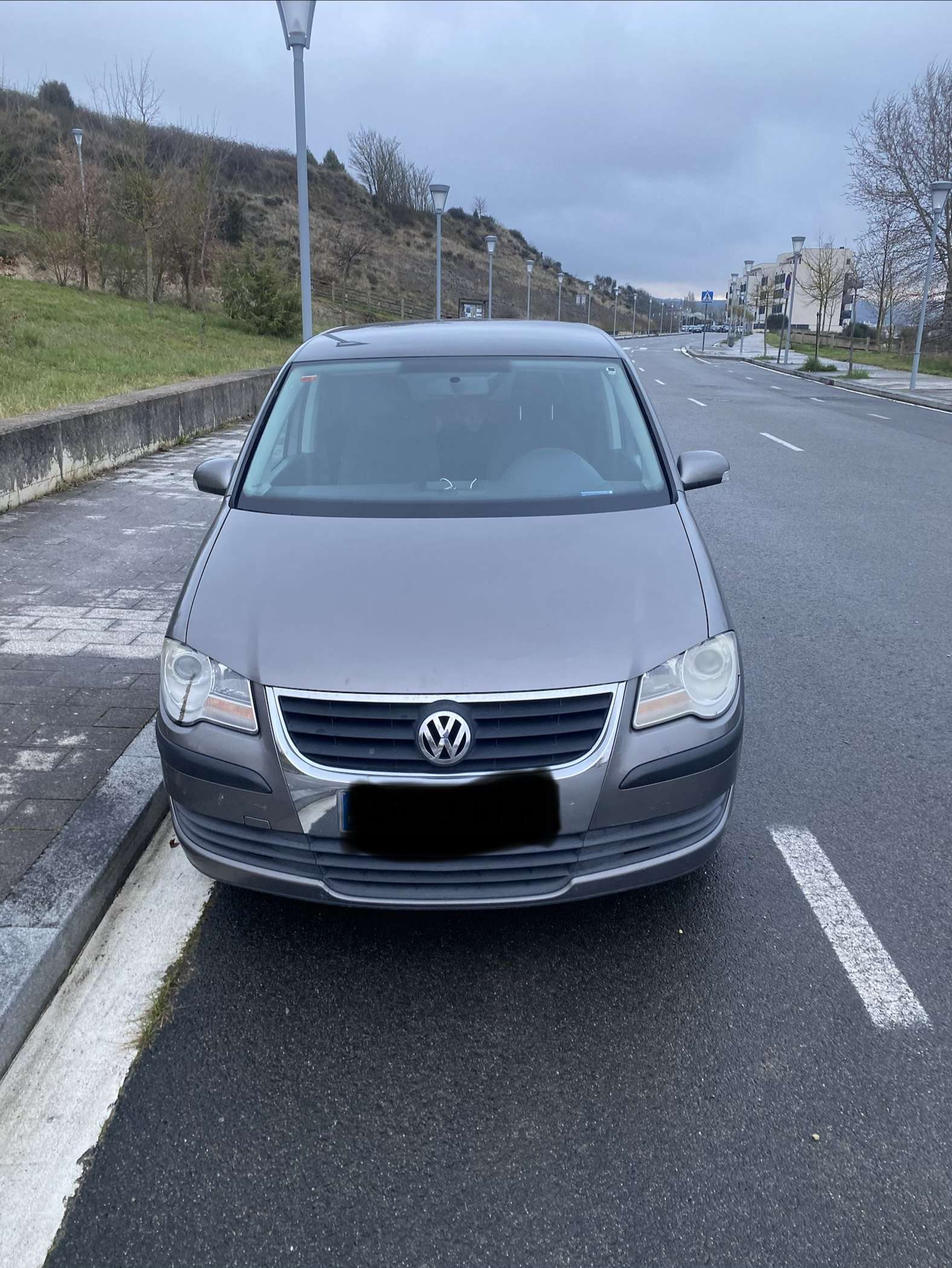 Volkswagen Touran 1.9TDI Traveller 105 - foto 1
