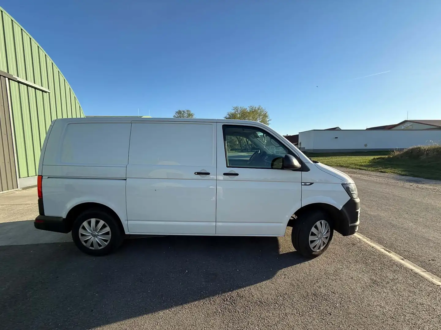 Volkswagen T6 Transporter Doka-Kastenwagen KR MD 2,0 TDI BMT Weiß - 2