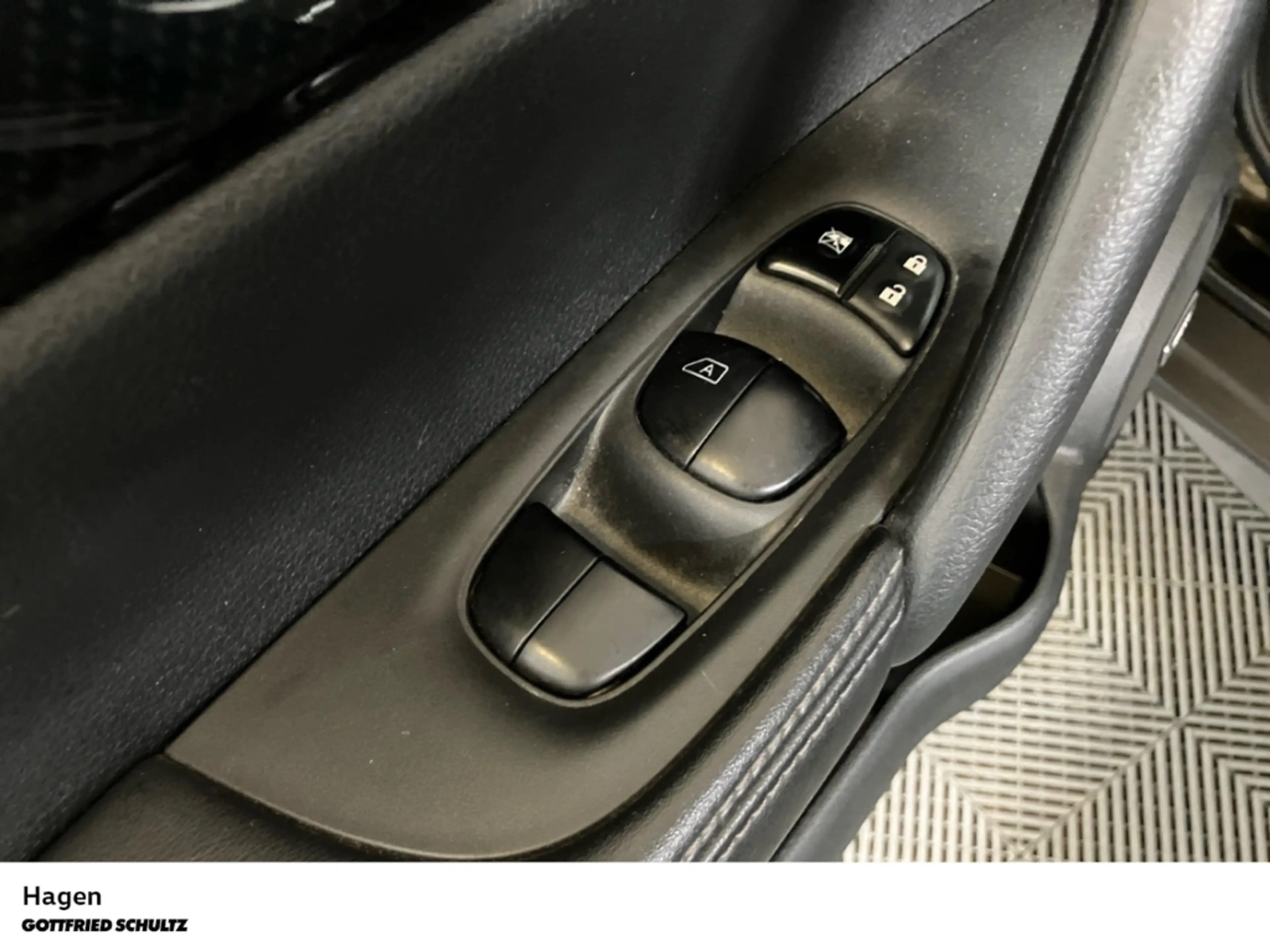 Nissan X-Trail Tekna PAN BOSE LEDER ACC KAMERA — photo 9
