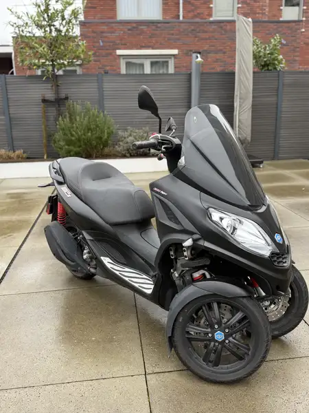 Piaggio MP3 300 - foto 7