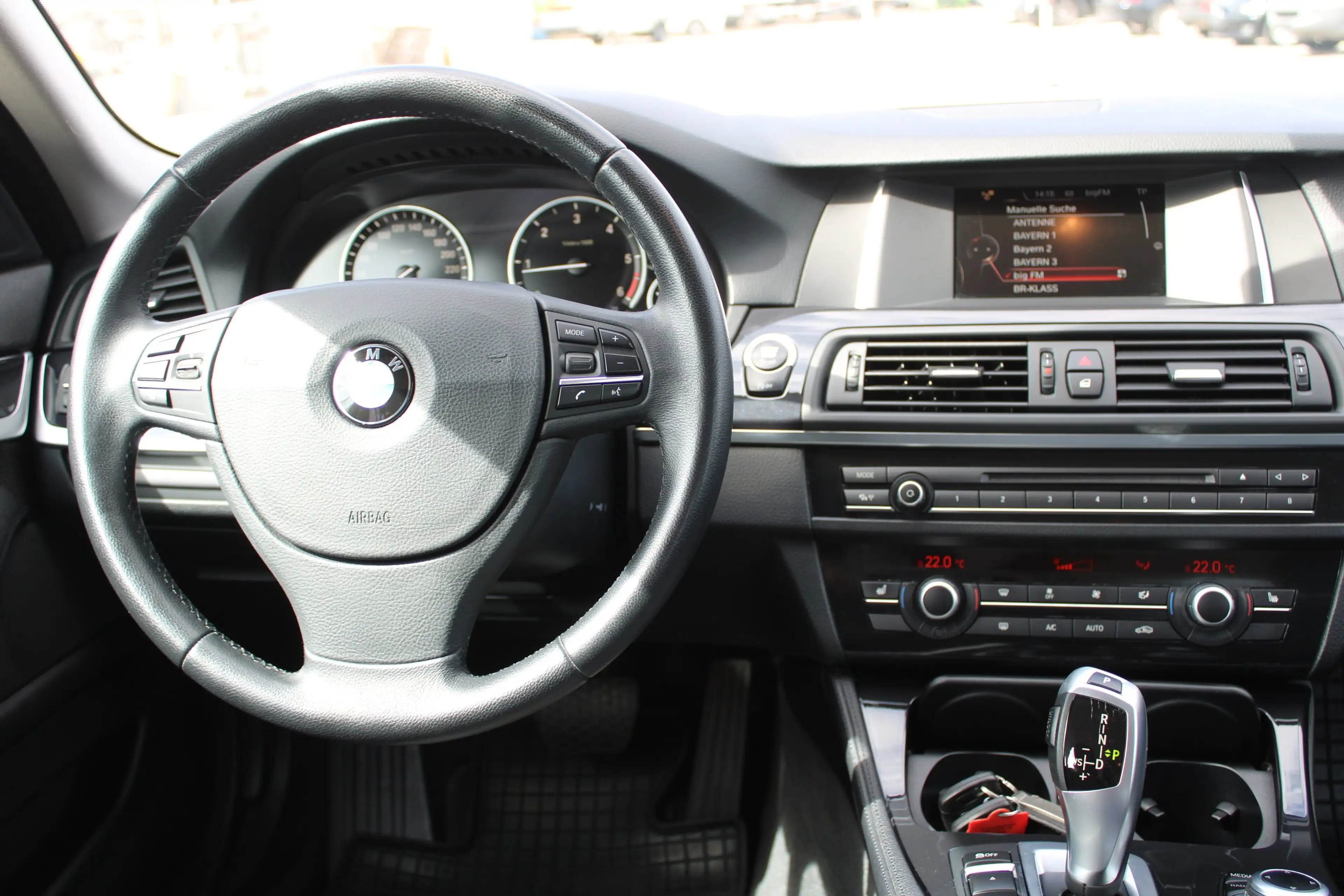BMW 525 525 d xDrive — photo 9