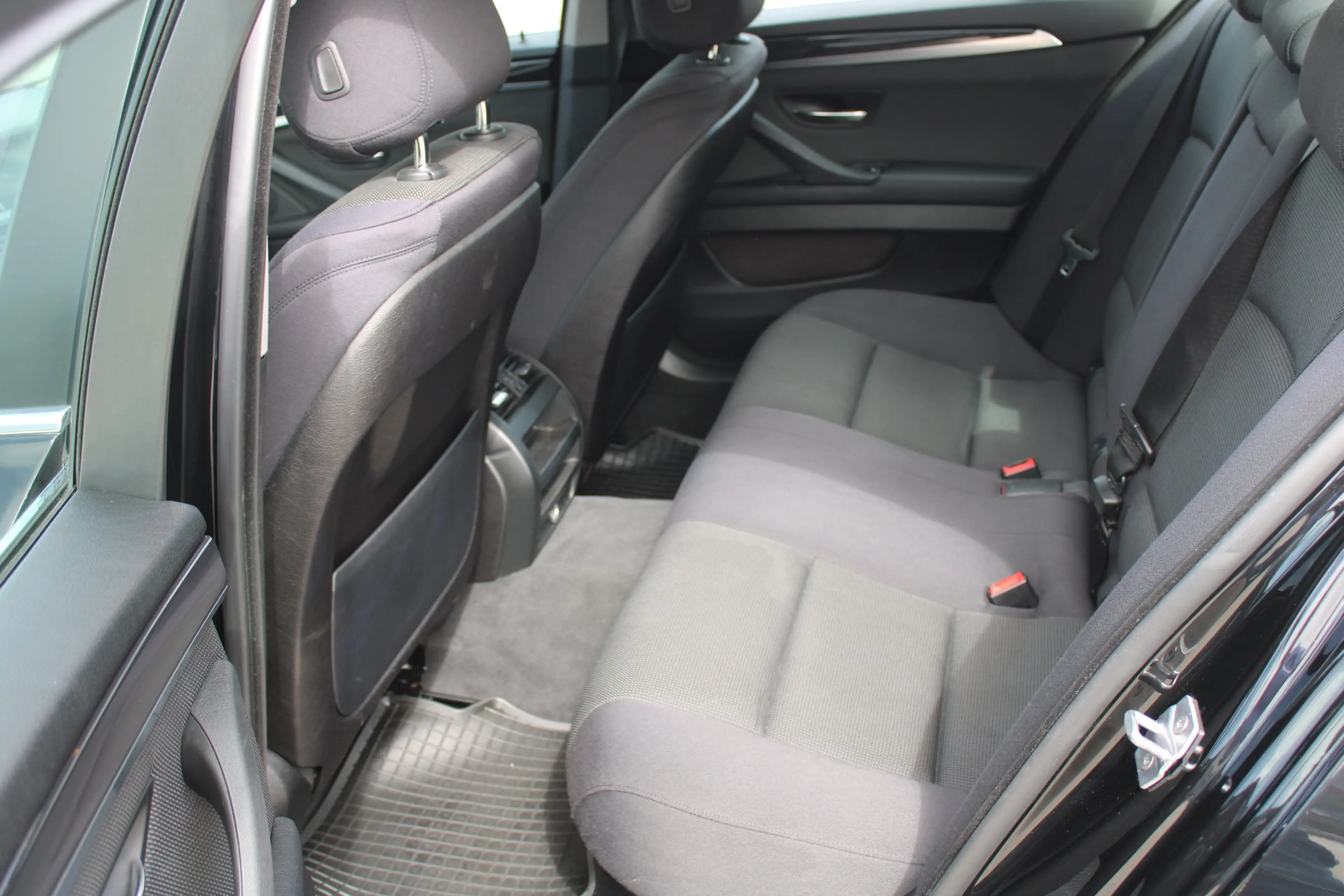BMW 525 525 d xDrive — photo 11