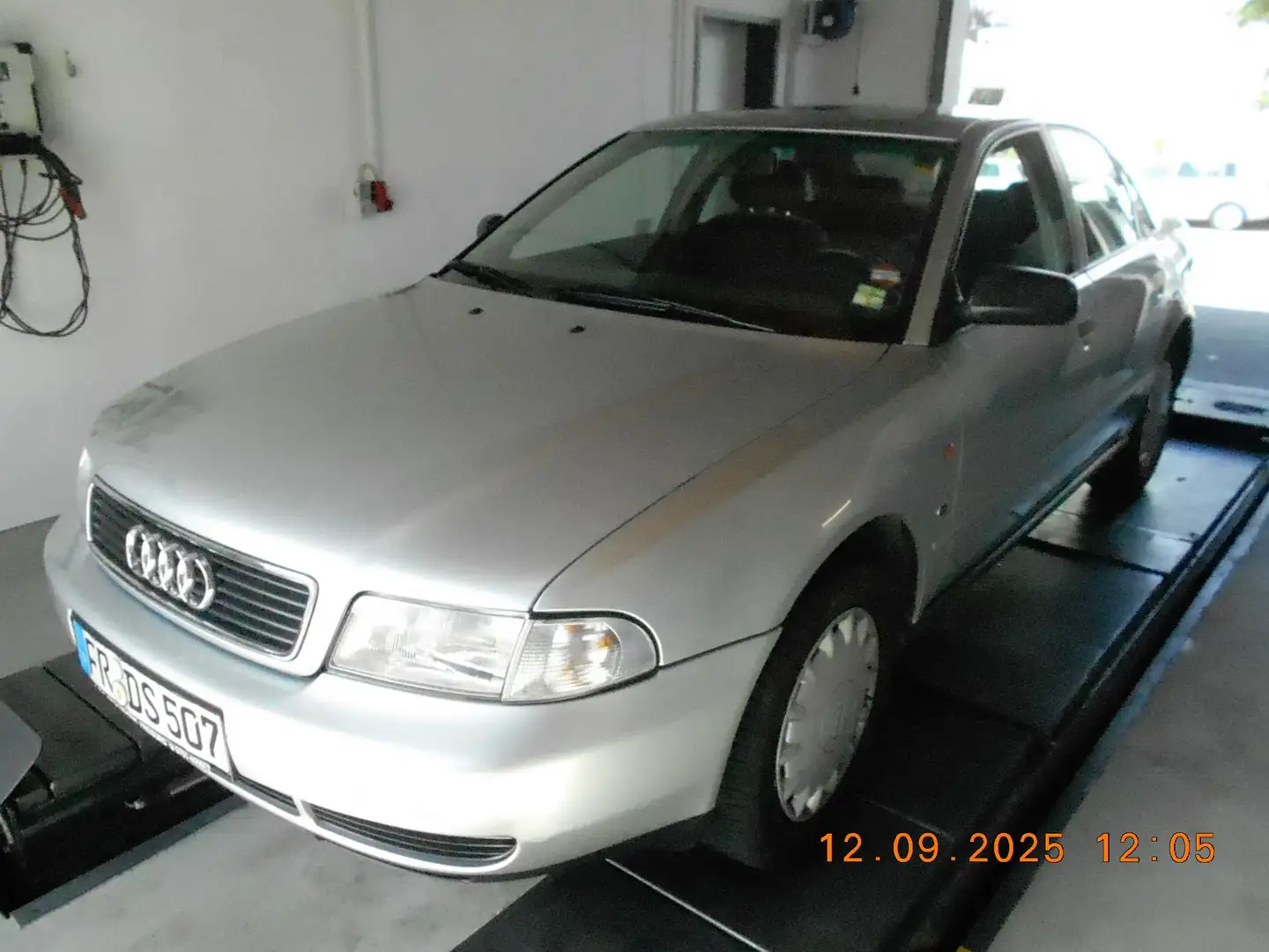 Audi A4 A4 1.6 Silber - 1