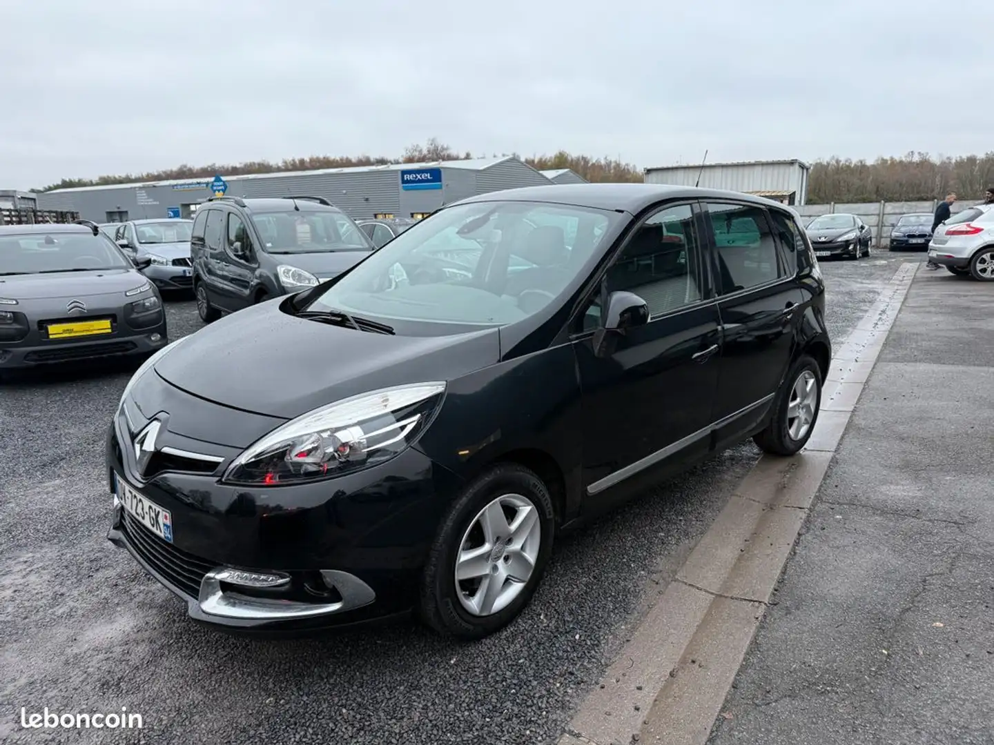 Renault Scenic 1l5 DCI 110 chx eco2 Noir - 2