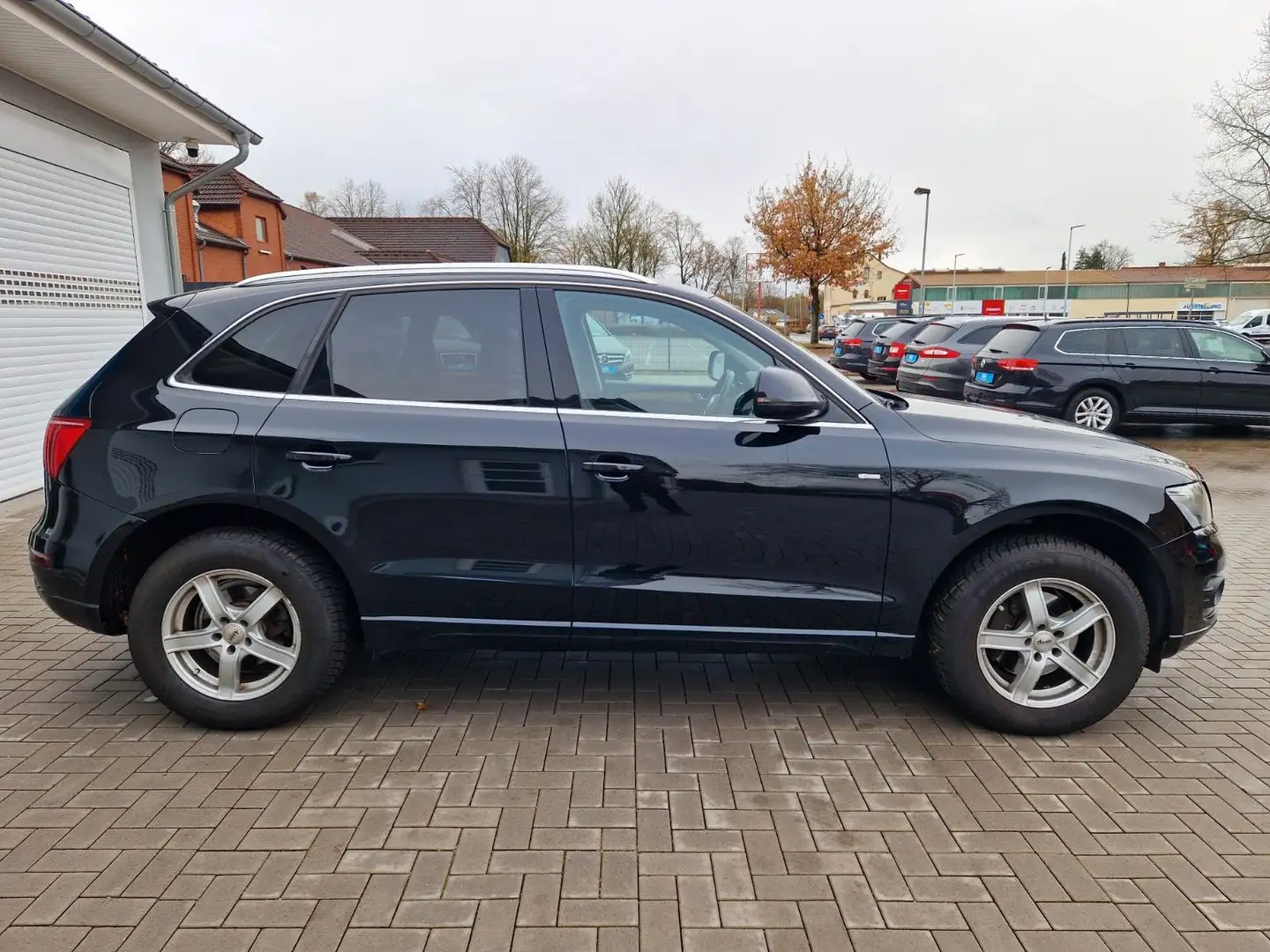 Audi Q5 2.0 TDI quattro+Xenon+Leder+Navi Noir - 2