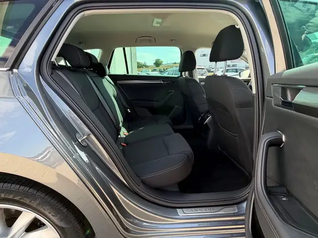 Skoda Superb view 15