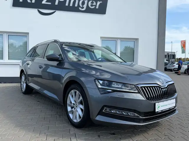 Skoda Superb view 2