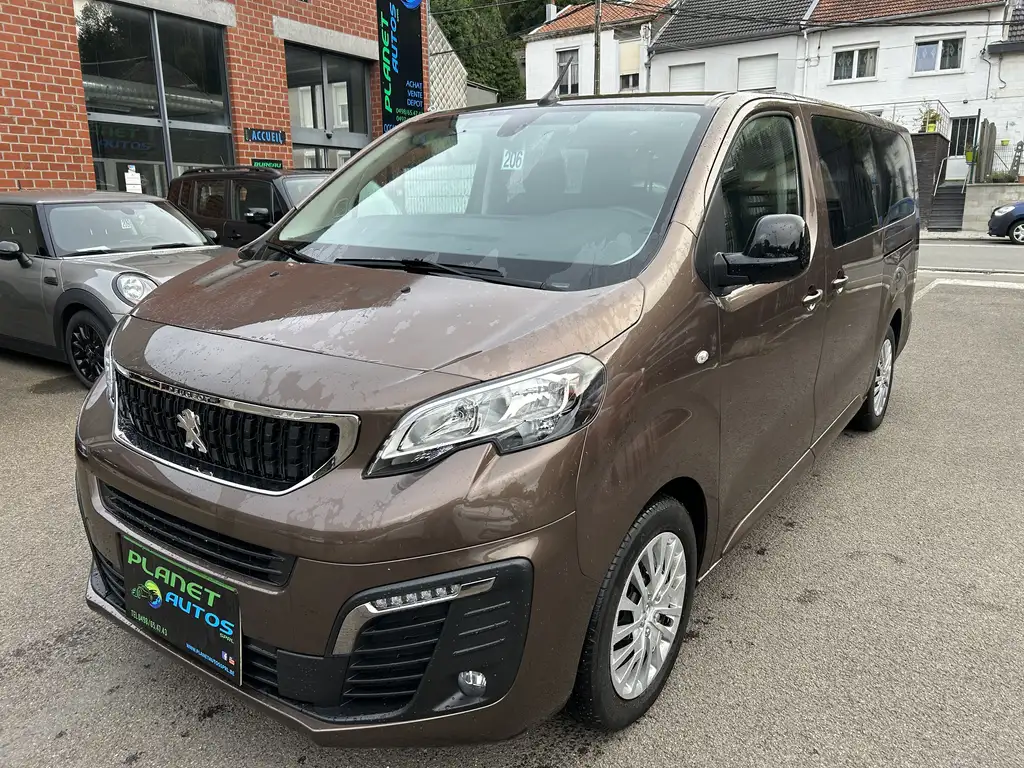 Peugeot Traveller 2022 из Европы — купить под ключ