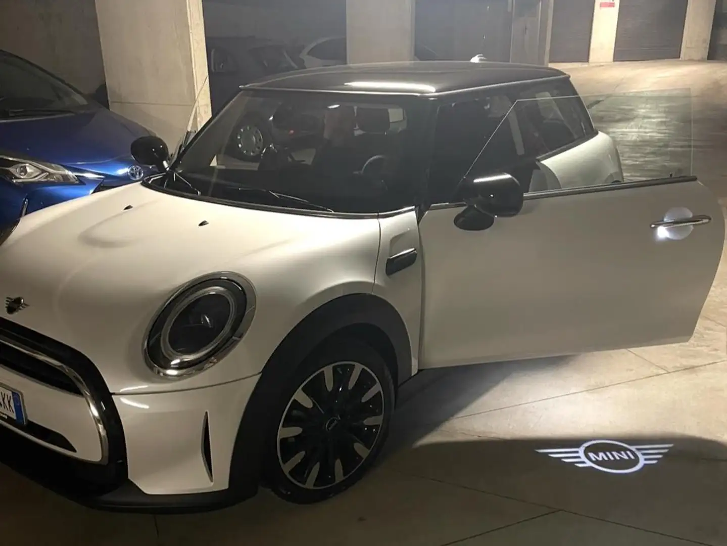 MINI Cooper C Classic White - 1