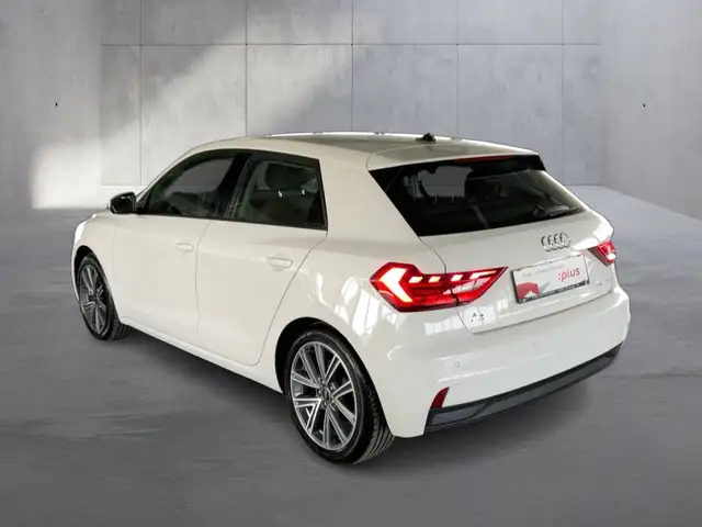 Audi A1 view 3