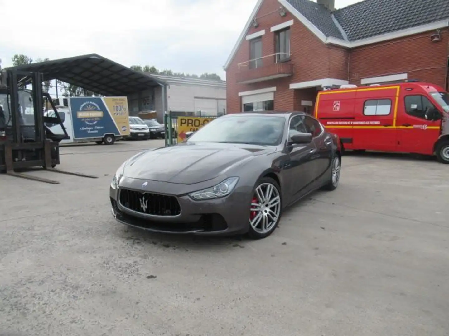 Maserati Ghibli Gris - 1