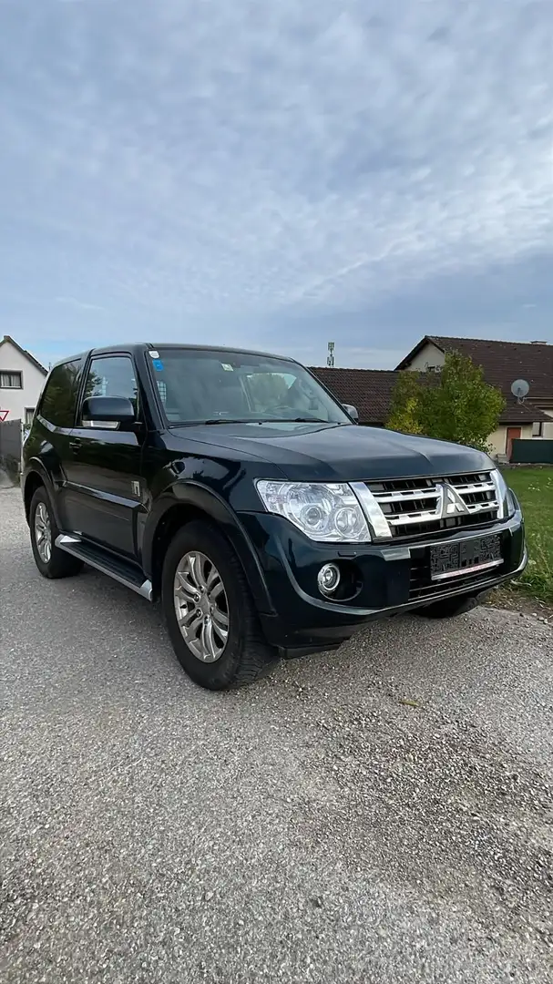Mitsubishi Pajero Intense Österreich 3,2 DI-D TD Grau - 2