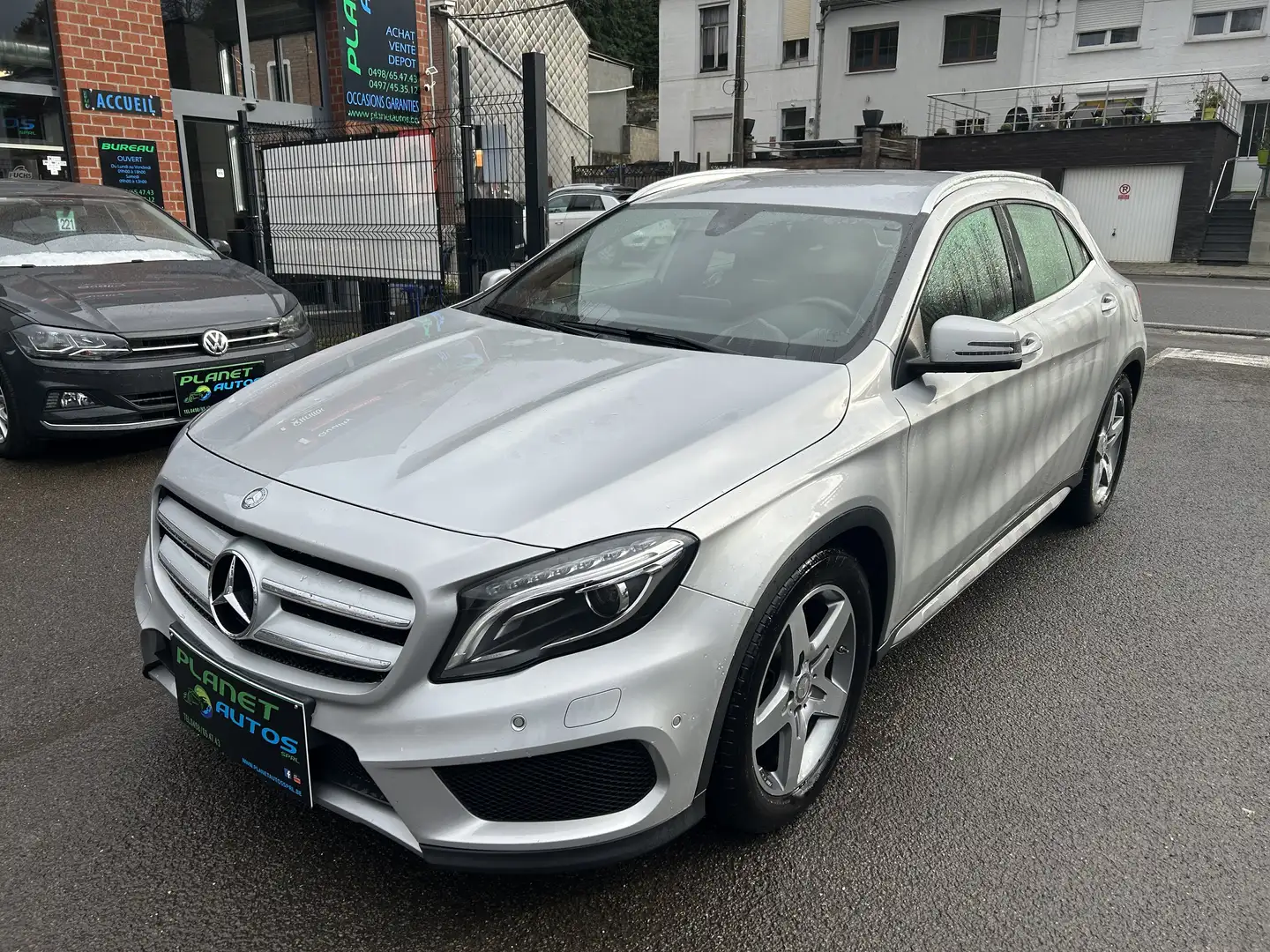 Mercedes-Benz GLA 200 D AMG 5 PORTES GPS AIRCO GARANTIE 12 MOIS Grau - 1