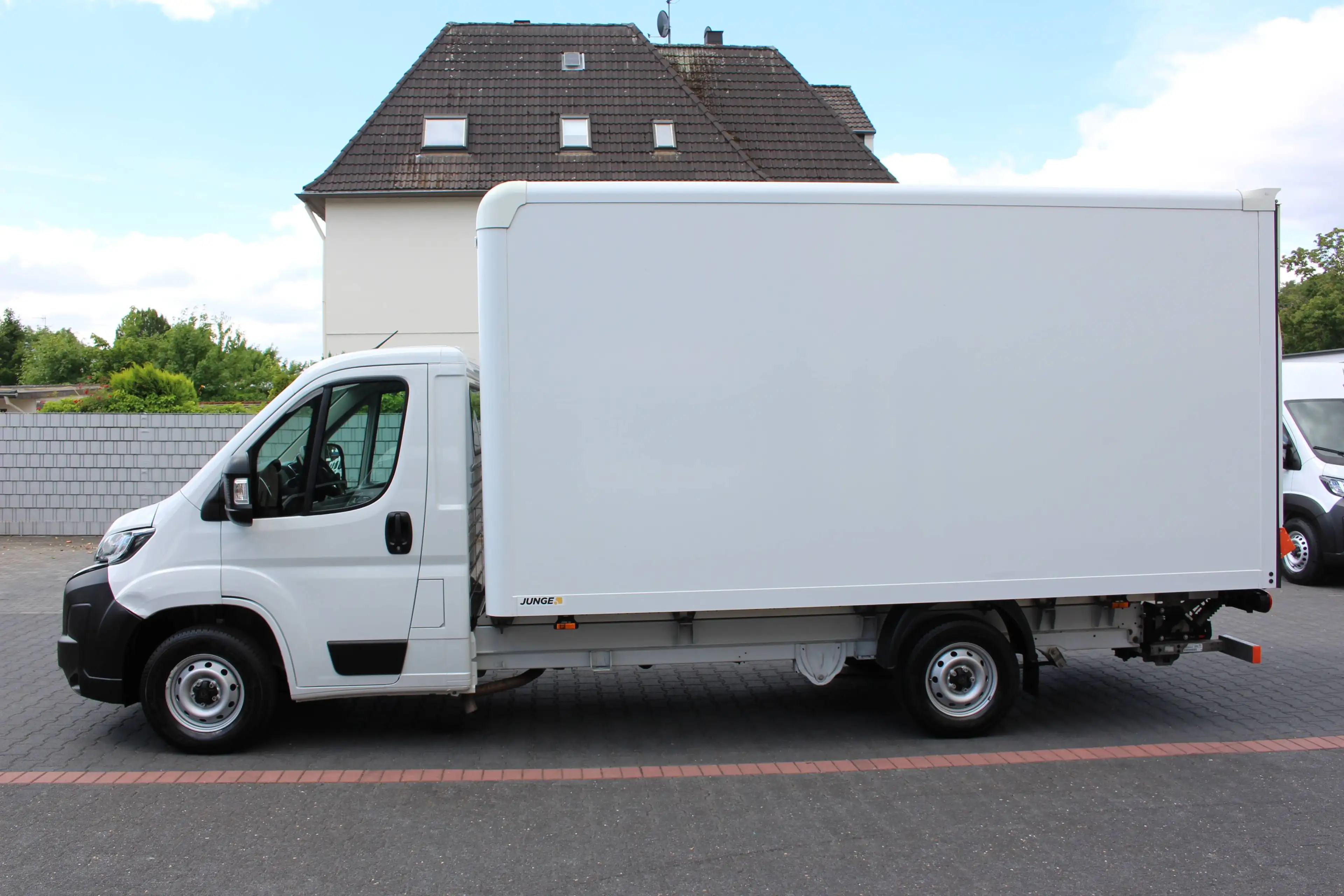 Peugeot Boxer 35 L4 140 Koffer LBW *Kamera*Tempomat*Navi — photo 9