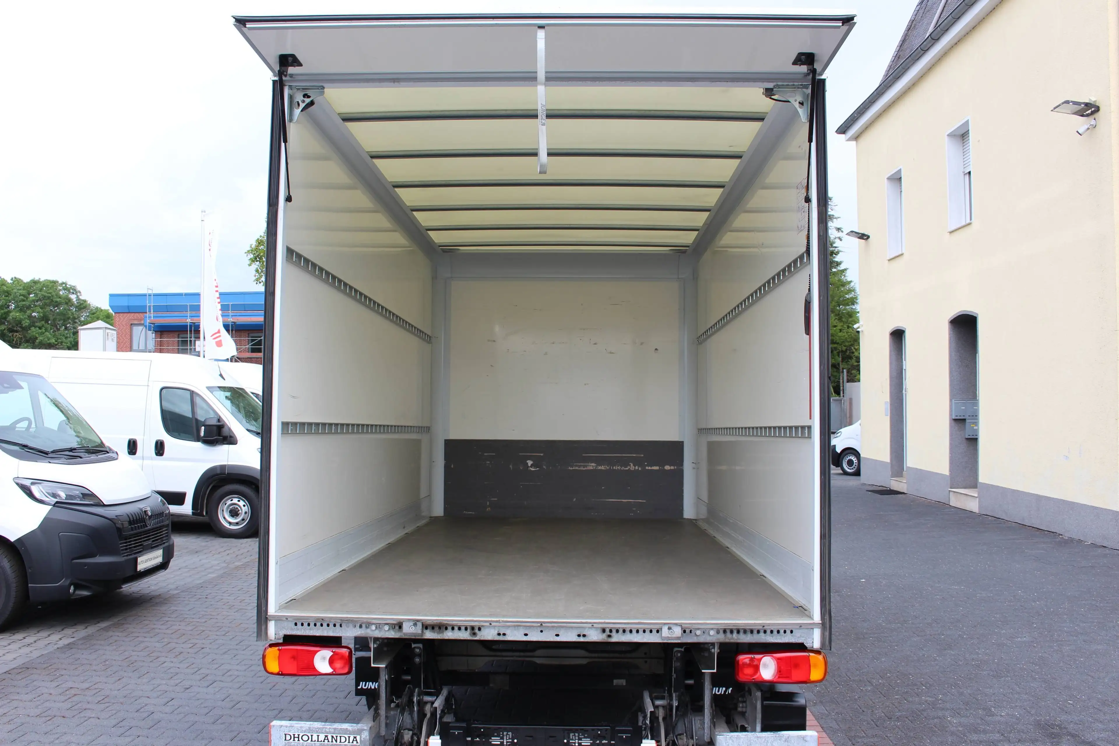 Peugeot Boxer 35 L4 140 Koffer LBW *Kamera*Tempomat*Navi — photo 4