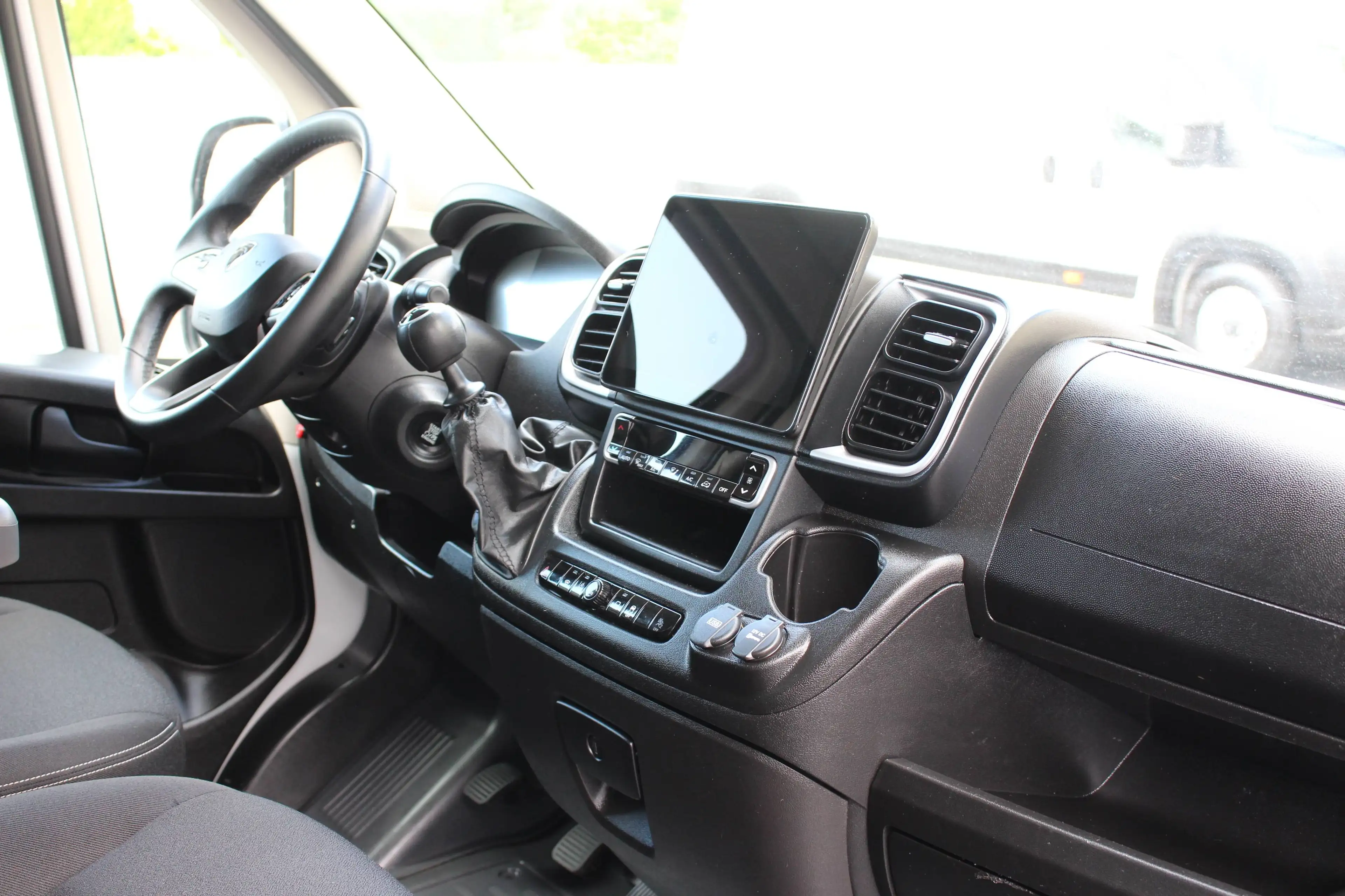 Peugeot Boxer 35 L4 140 Koffer LBW *Kamera*Tempomat*Navi — photo 13