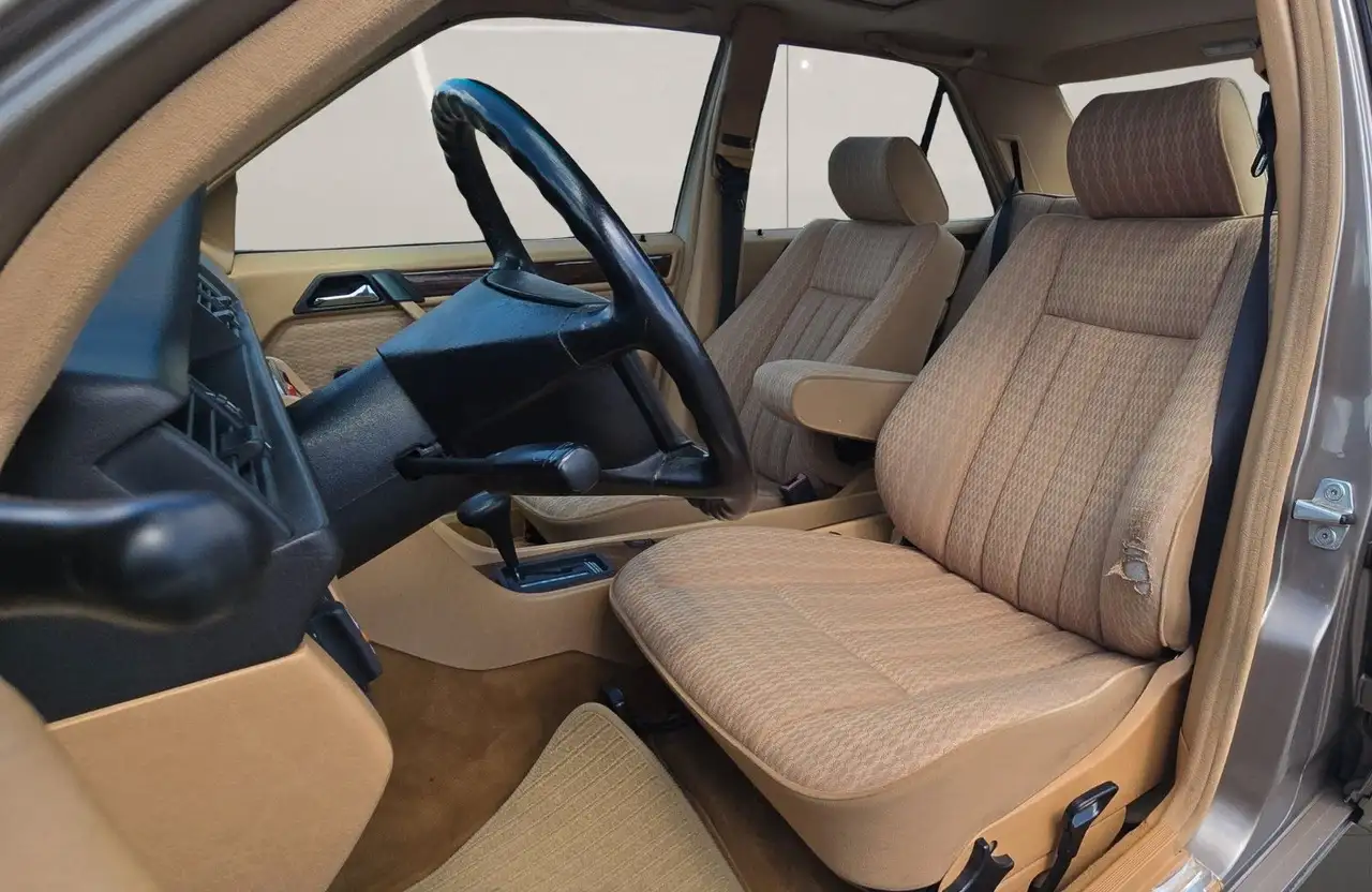 Mercedes-Benz 250 D *ZENTRAL*E-FENSTER*4 GANG AUTOMATIK*H-KEN., foto 10