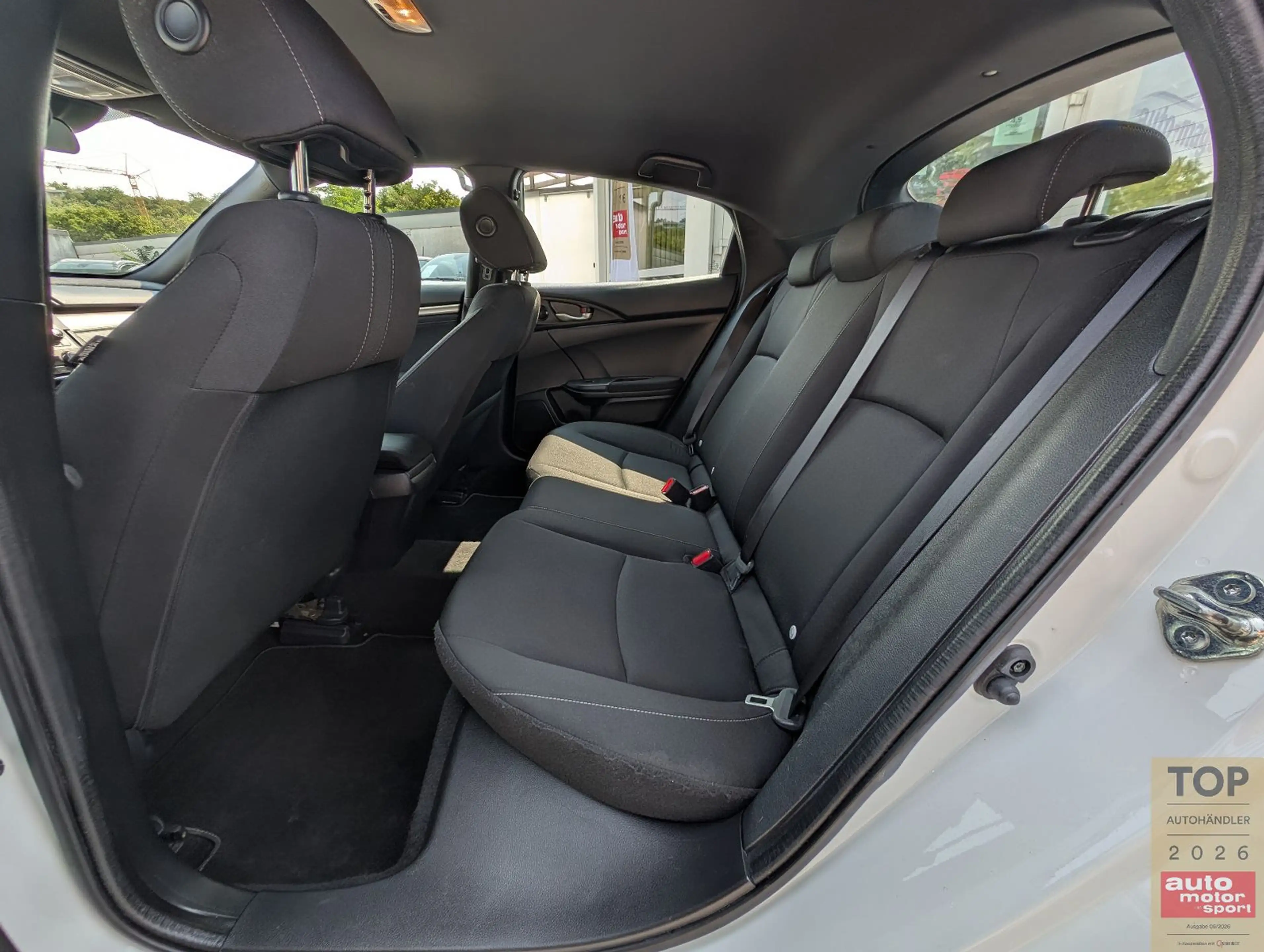 Honda Civic Lim. 1.0 VTEC*2.Hand*ACC*PDC*Shz*Assist* — photo 11