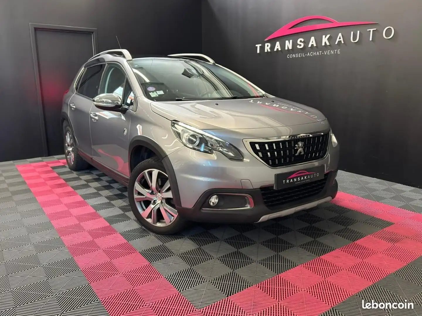Peugeot 2008 130ch BVM6 Crossway SUIVI COMPLET DISTRIBUTION À JOUR Grijs - 1