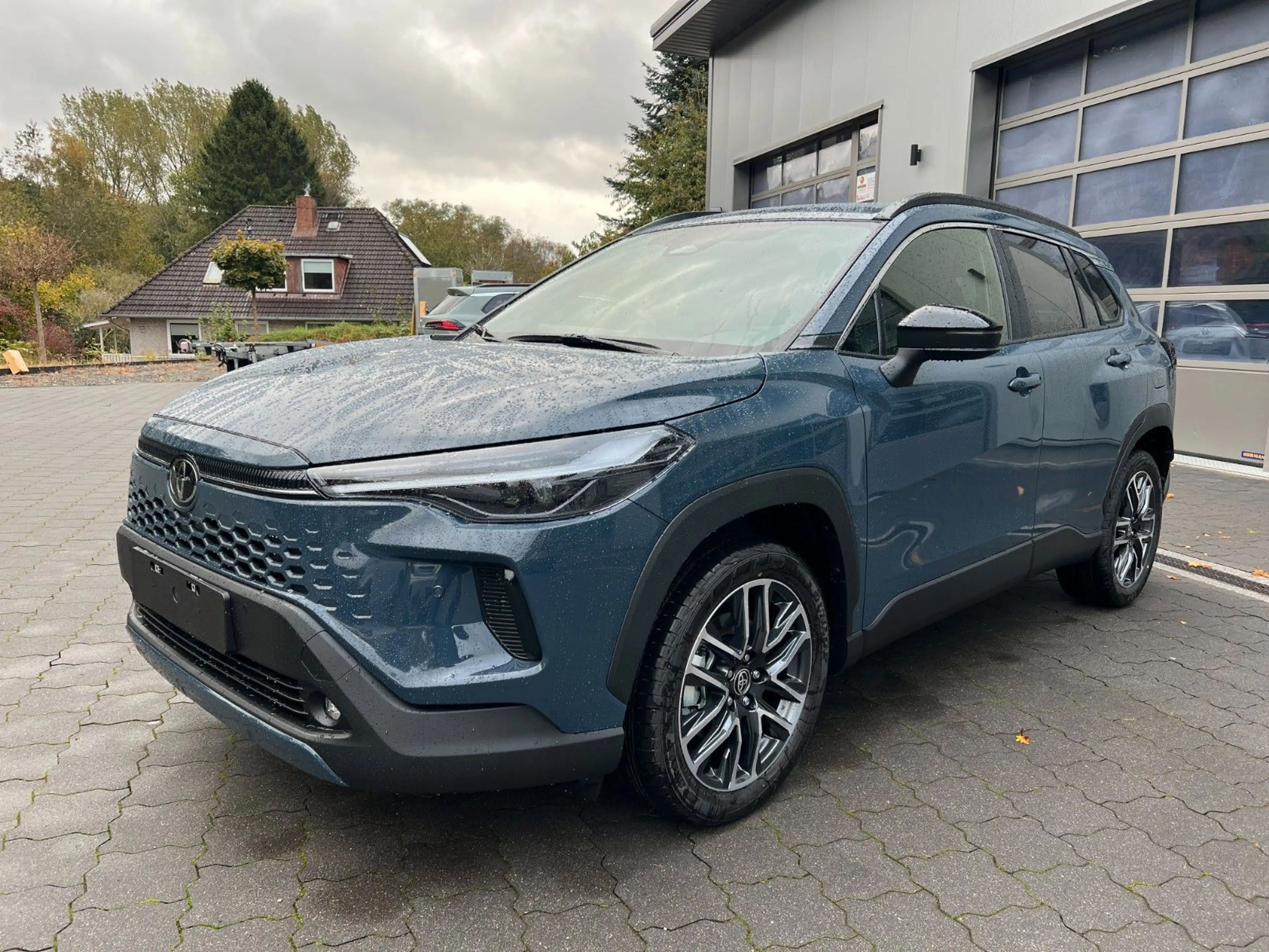 Toyota Corolla Cross 1.8 Hybrid STYLE FACELIFT *SOFORT* — photo 3