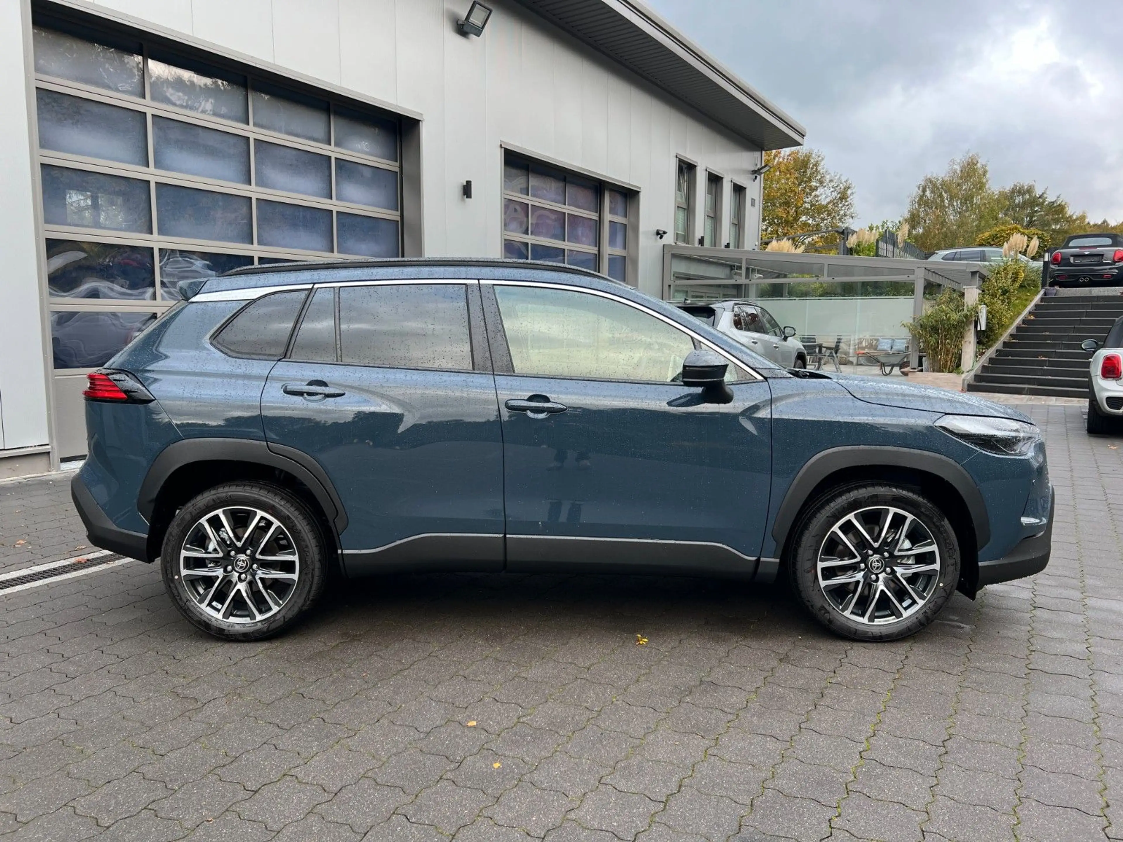 Toyota Corolla Cross 1.8 Hybrid STYLE FACELIFT *SOFORT* — photo 8