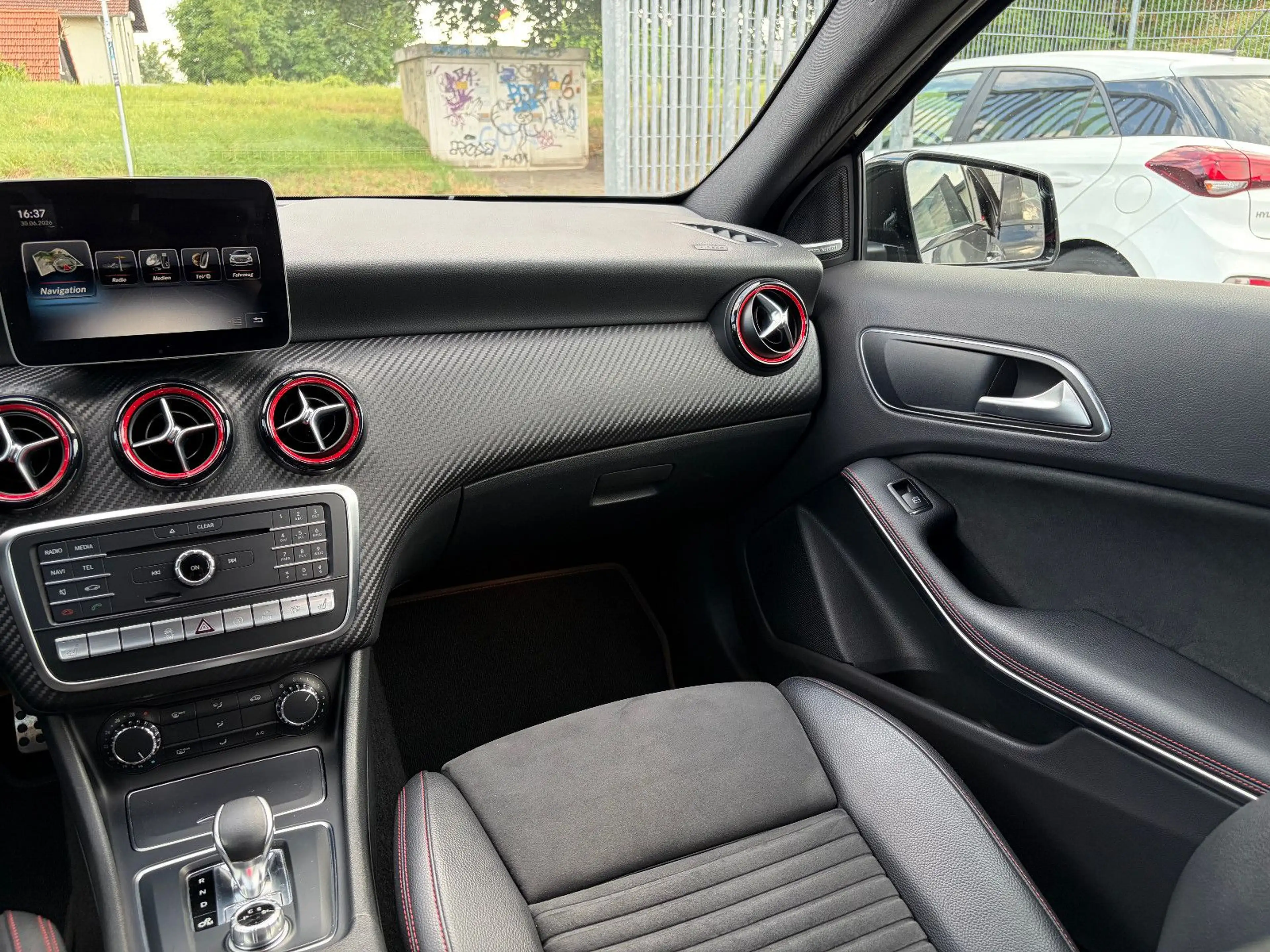 Mercedes-Benz A 45 AMG /Navi/Pano/Harman-Kardon/Night-Paket — photo 15