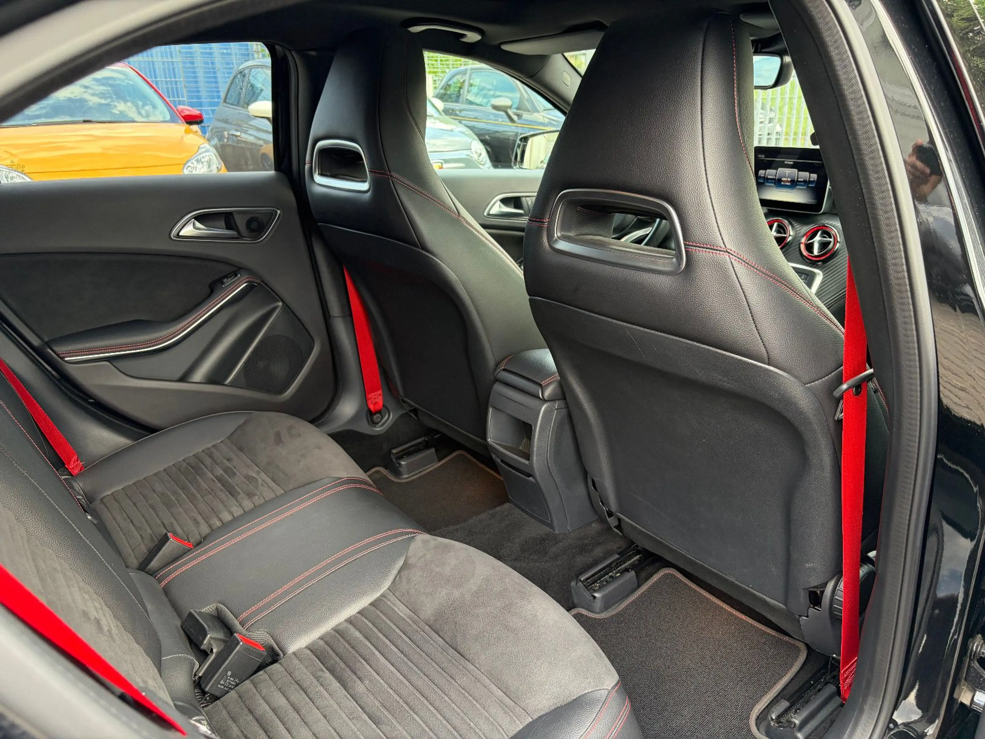 Mercedes-Benz A 45 AMG /Navi/Pano/Harman-Kardon/Night-Paket — photo 12