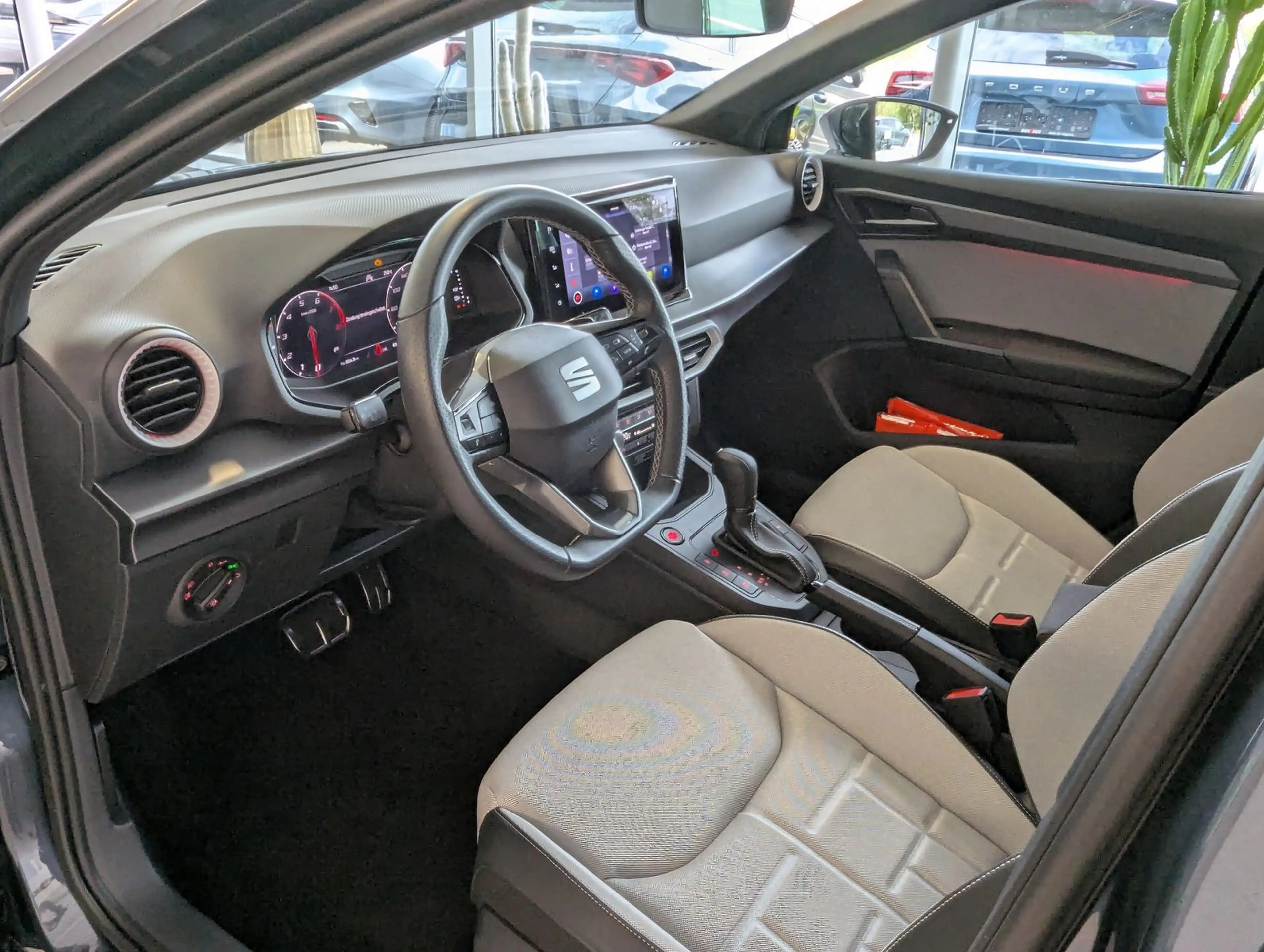 SEAT Ibiza 1.0 TSI FR Black Edition Navi ACC LED 18" — photo 21