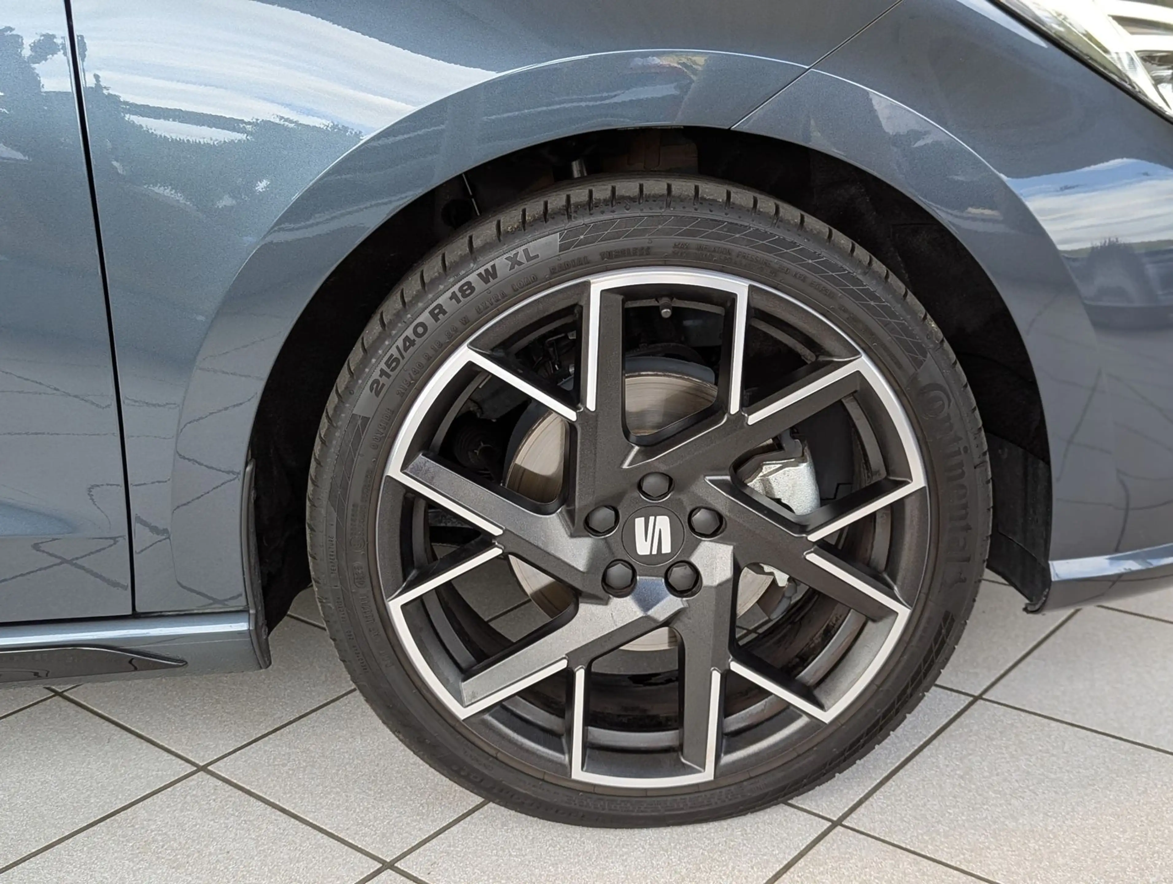 SEAT Ibiza 1.0 TSI FR Black Edition Navi ACC LED 18" — photo 10