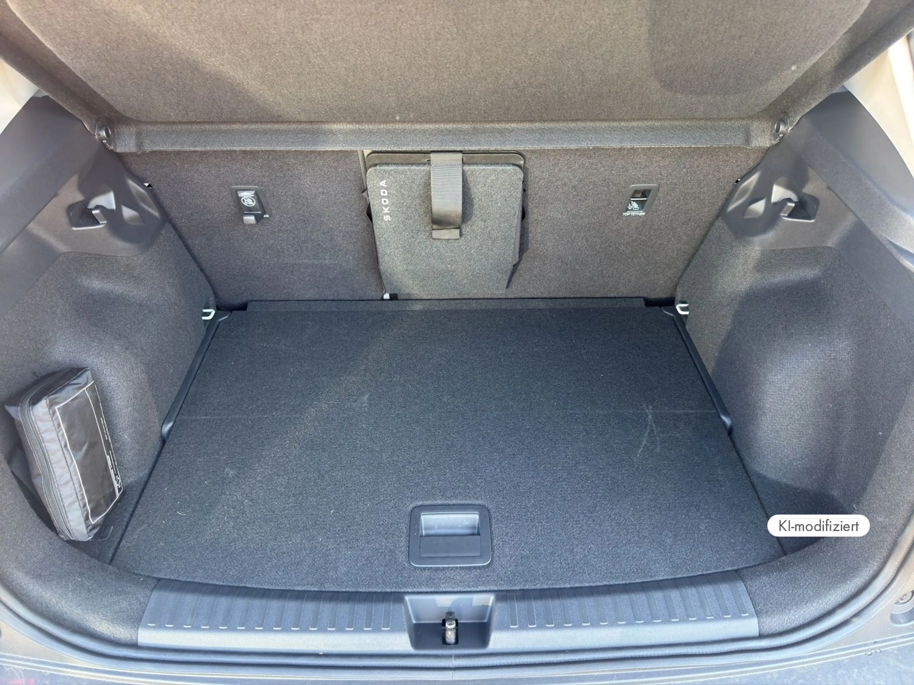 Skoda Epiq Edition Eins 210 PS Design Selection Loft M — photo 15