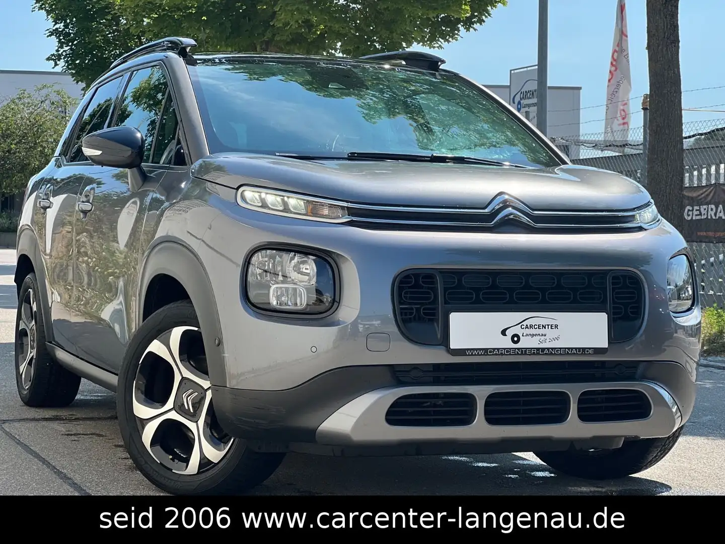 Citroen C3 Aircross 1.2 e-THP Shine Grau - 1