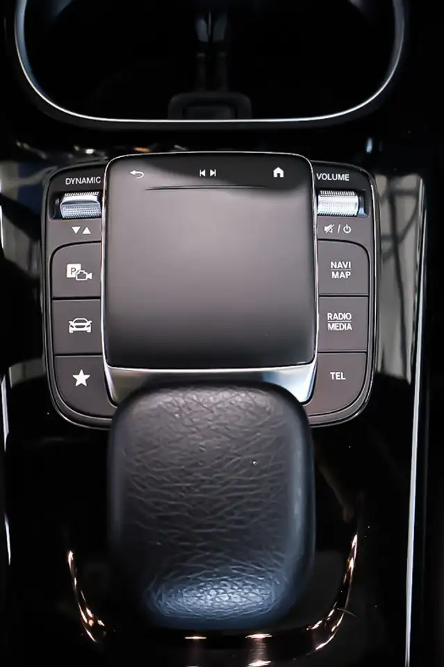 Mercedes-Benz CLA снимка Mercedes-Benz CLA