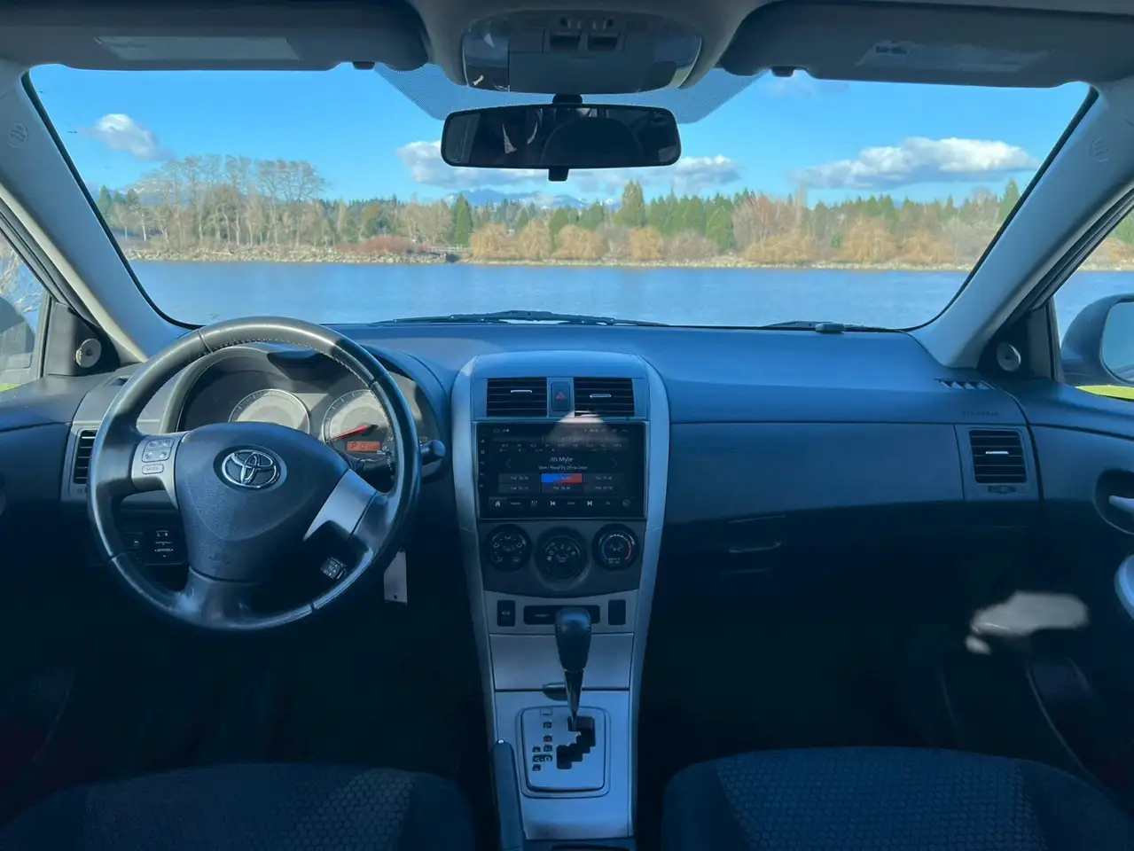 Toyota Corolla снимка Toyota Corolla
