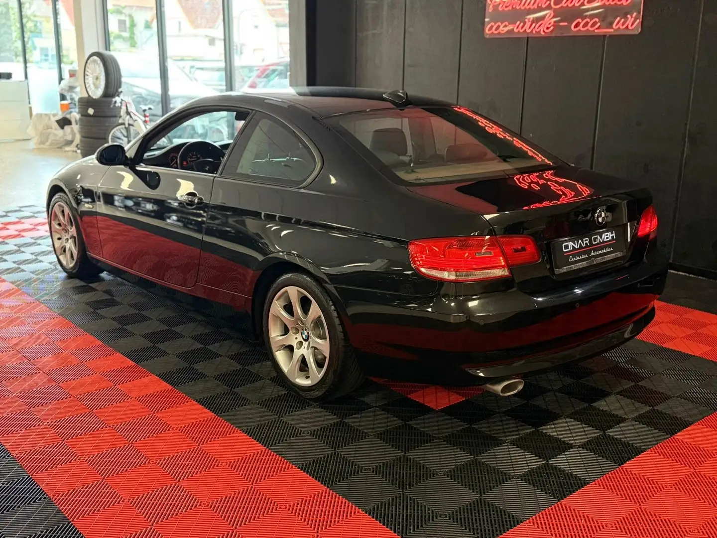 BMW 320 d Coupe (NAVI-PROF/XENON/TEILLEDER/... Schwarz - 2