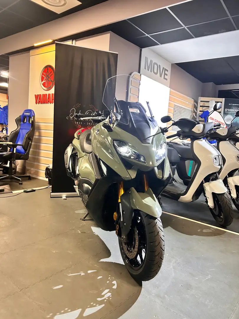 Yamaha TMAX 560 Vert - 1