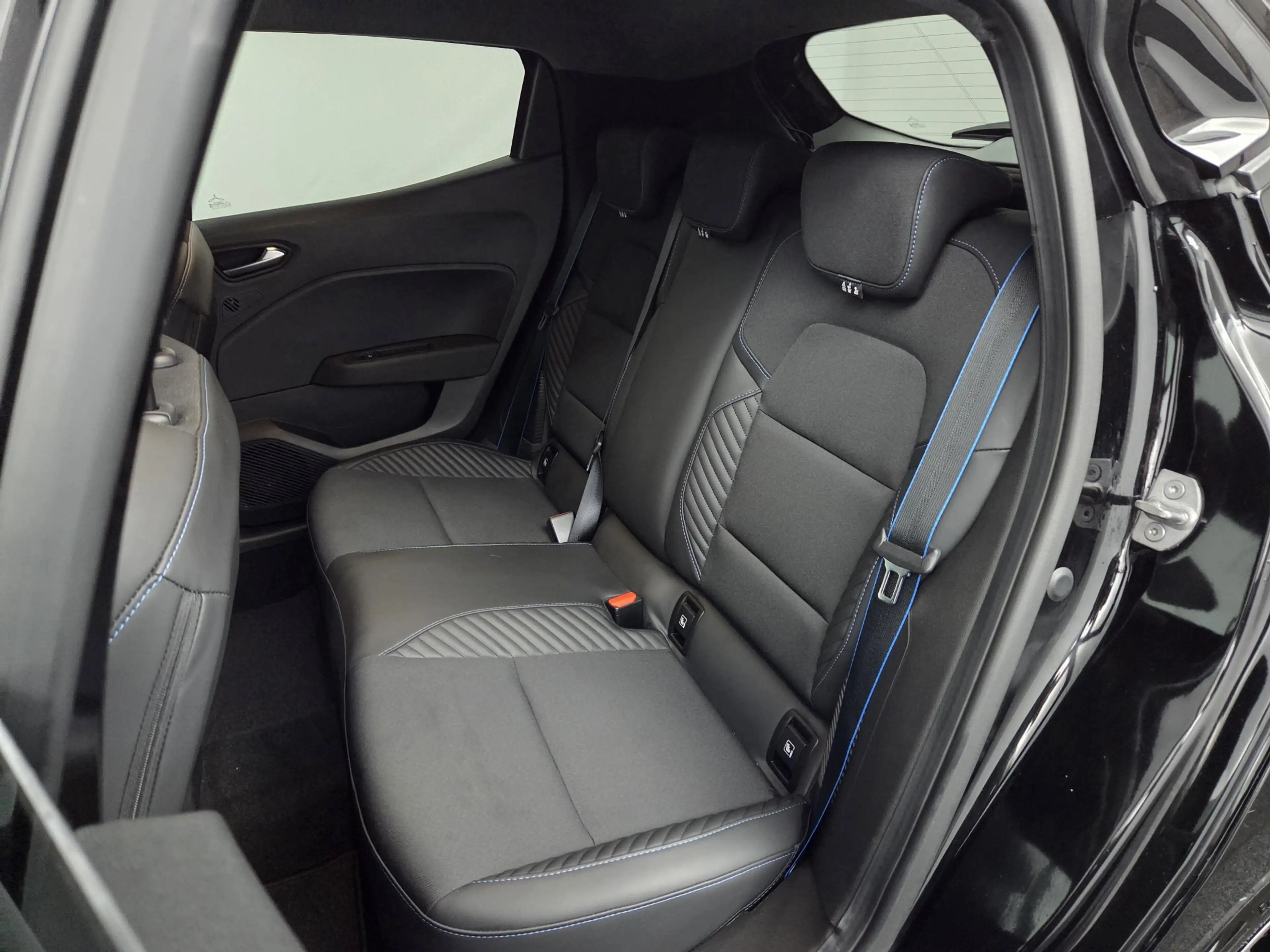 Renault Clio 1.6 E-Tech Full Hybrid 145 esprit Alpine | Pack Wi — photo 9
