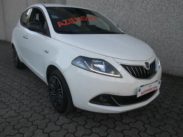 Lancia Ypsilon 1.0 firefly hybrid Gold S&S