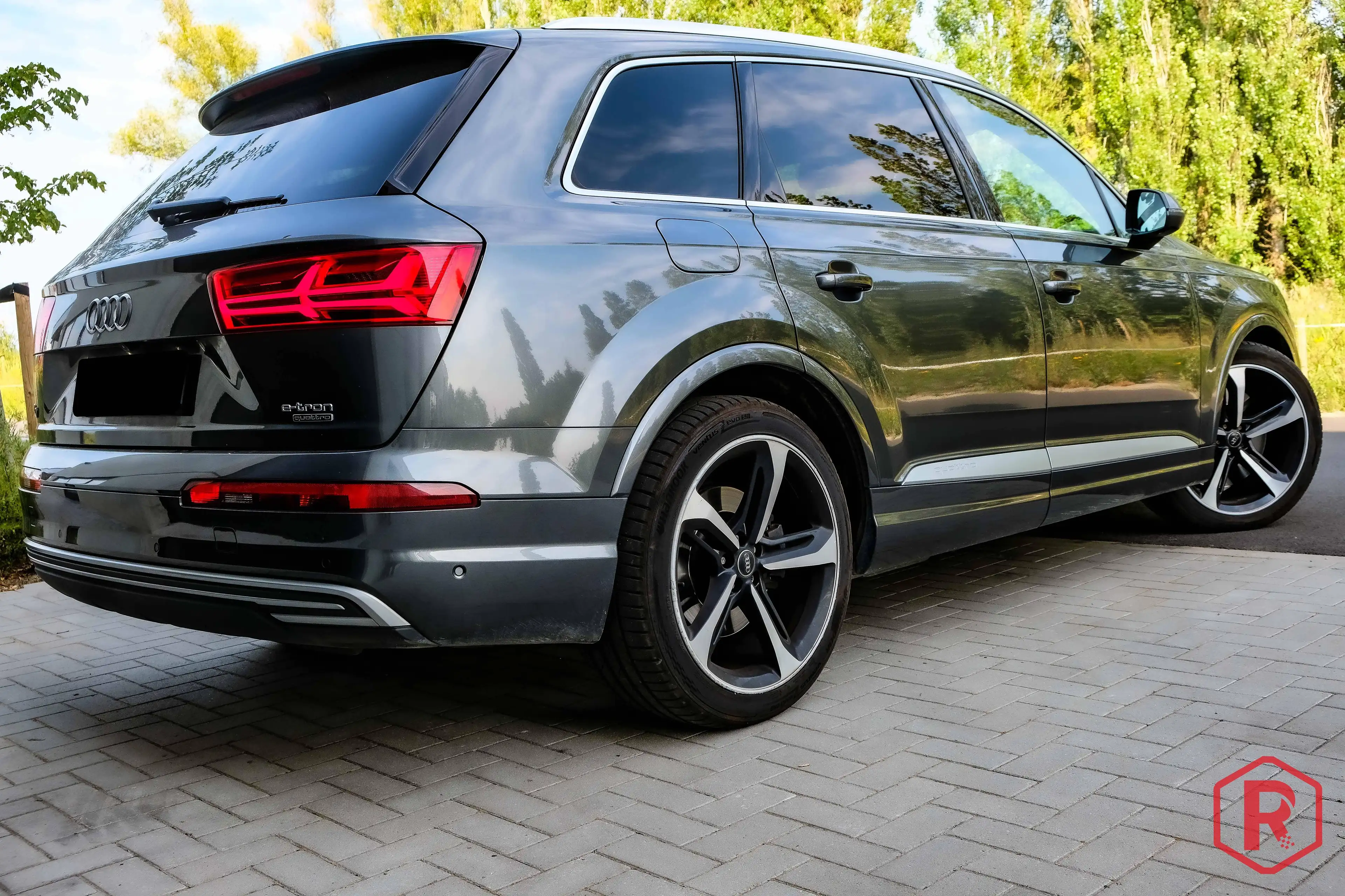 Audi Q7 e-tron 3.0 TDi V6 Quattro S line BTWwagen 1Eigenaar Historiek — photo 4