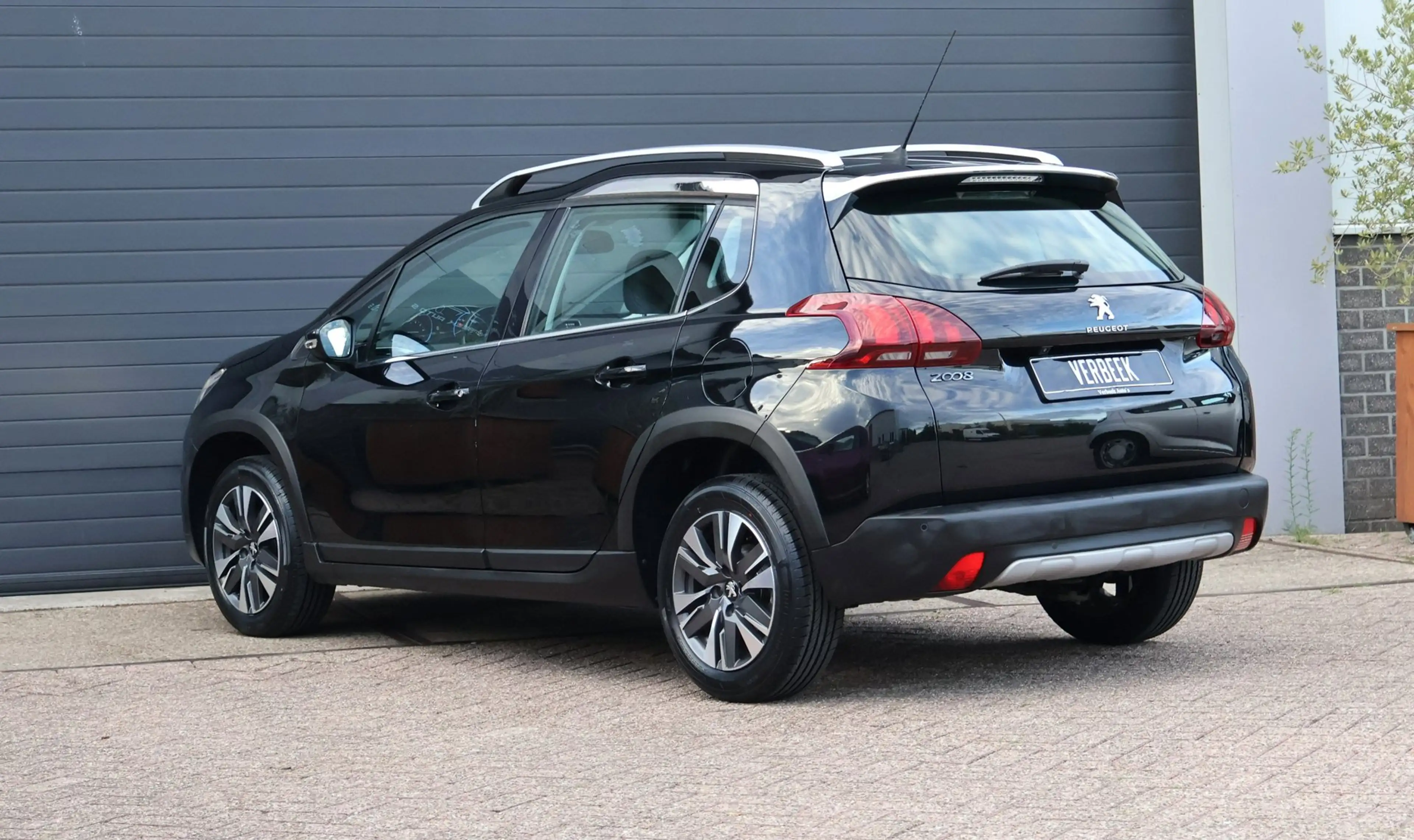 Peugeot 2008 1.2 PureTech GT-line Navi/Camera/Leder/PDC/Dealer — photo 4