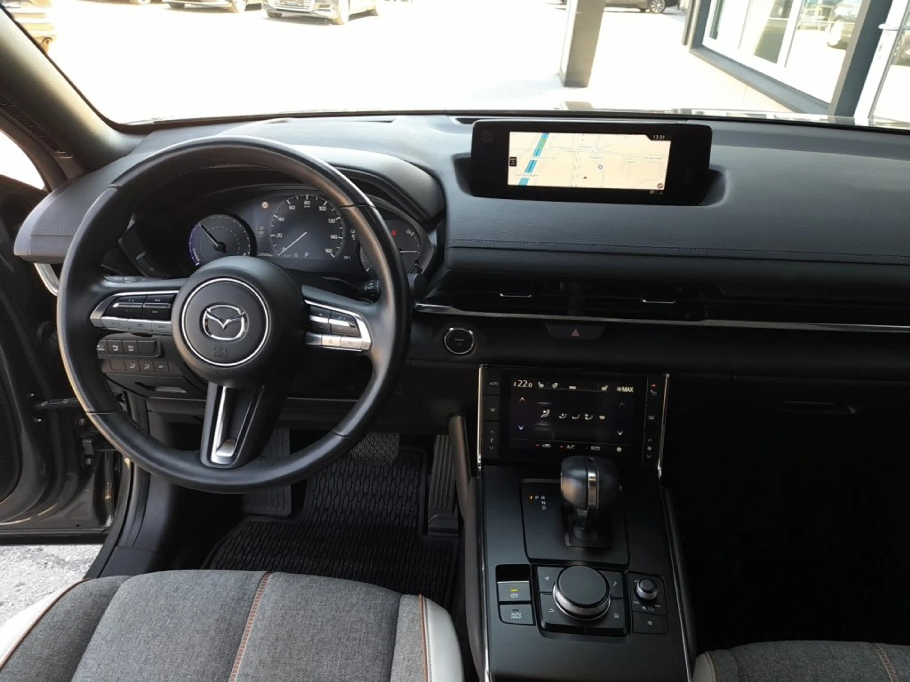 Mazda MX-30 MAKOTO e-SKYACTIV Aut. *MATRIX LED / NAVI / 360° KAMERA / E-SITZE & MEMORY / BOSE-SOUND-SYSTEM* — photo 4