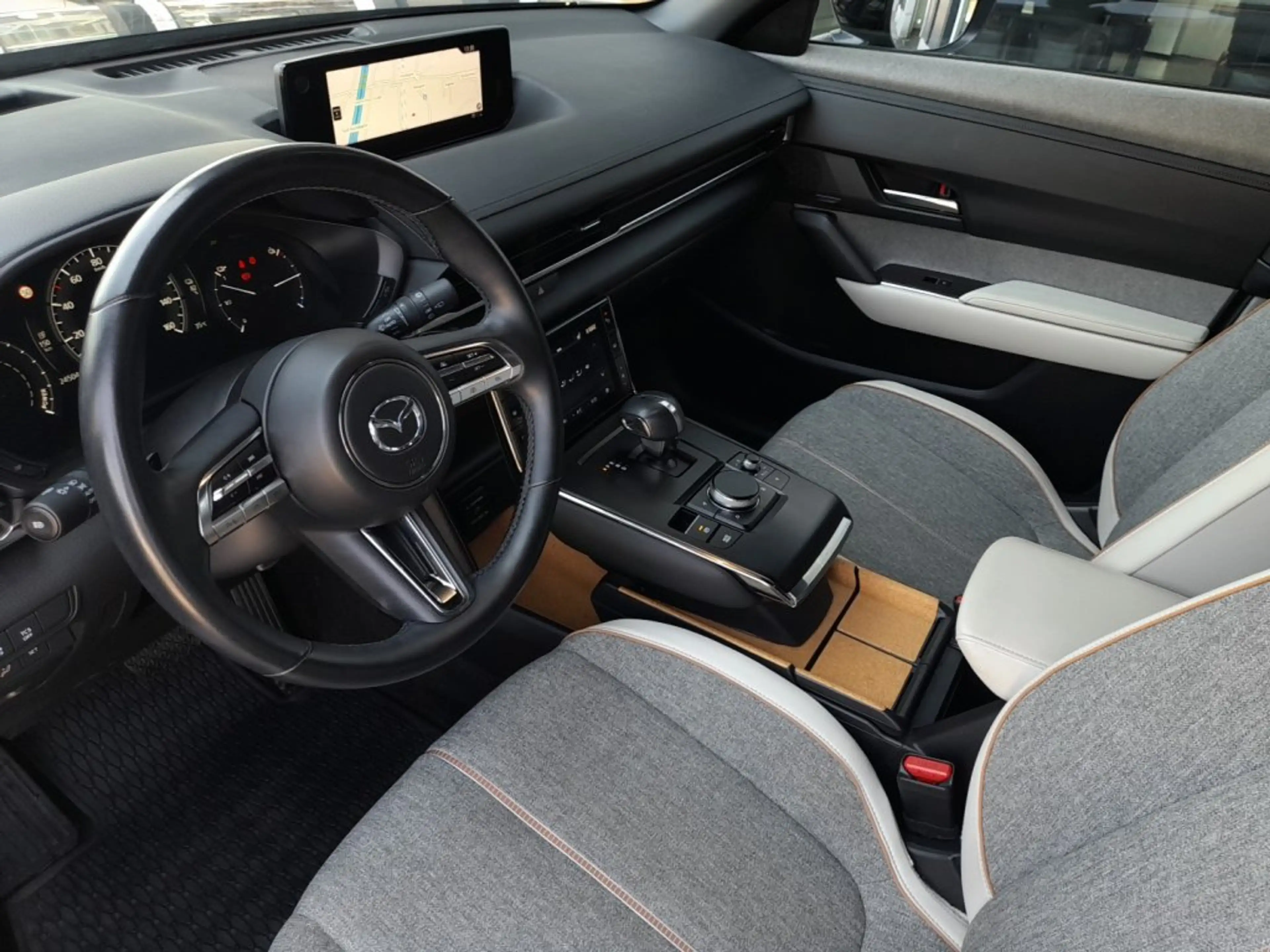 Mazda MX-30 MAKOTO e-SKYACTIV Aut. *MATRIX LED / NAVI / 360° KAMERA / E-SITZE & MEMORY / BOSE-SOUND-SYSTEM* — photo 10